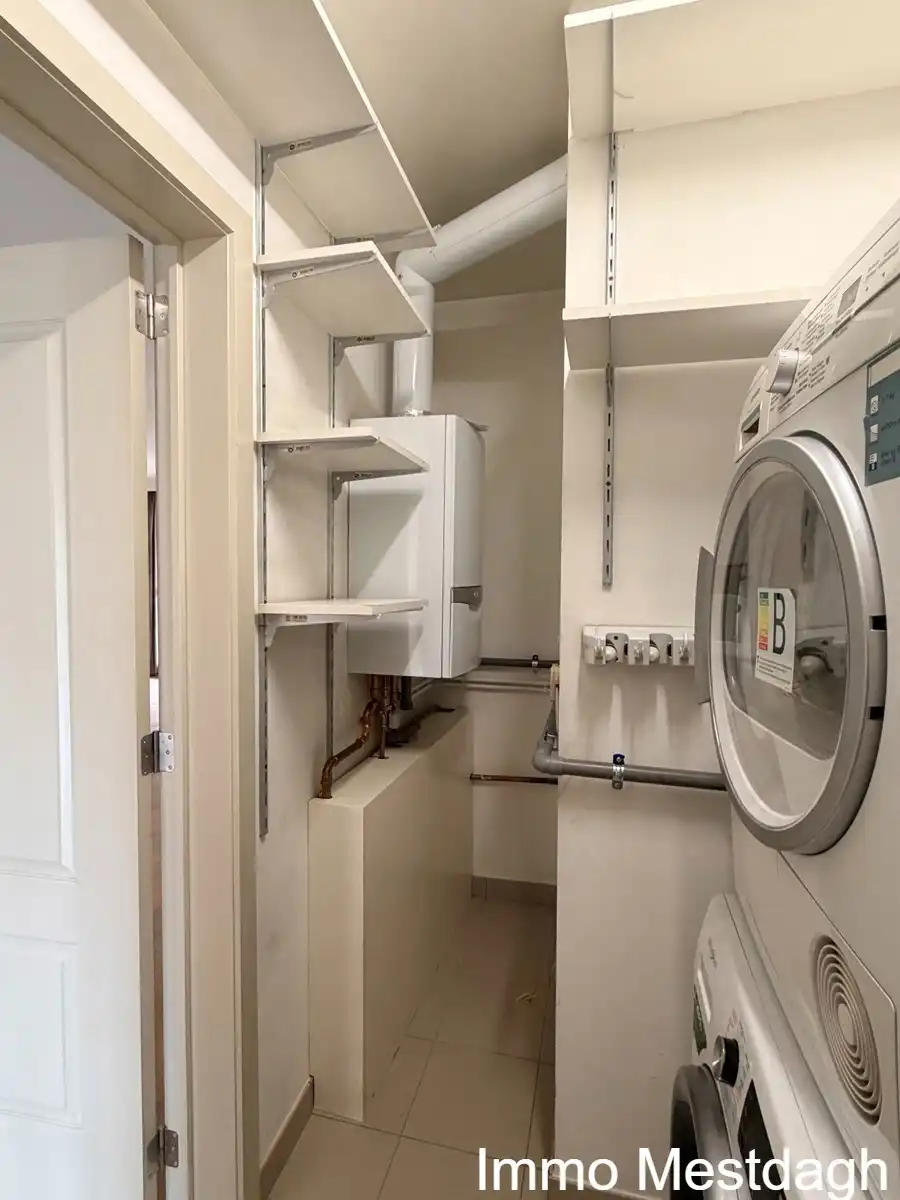 Lichtrijk en ruim appartement met 3 terrassen en autostaanplaats in het centrum van Diest foto 31