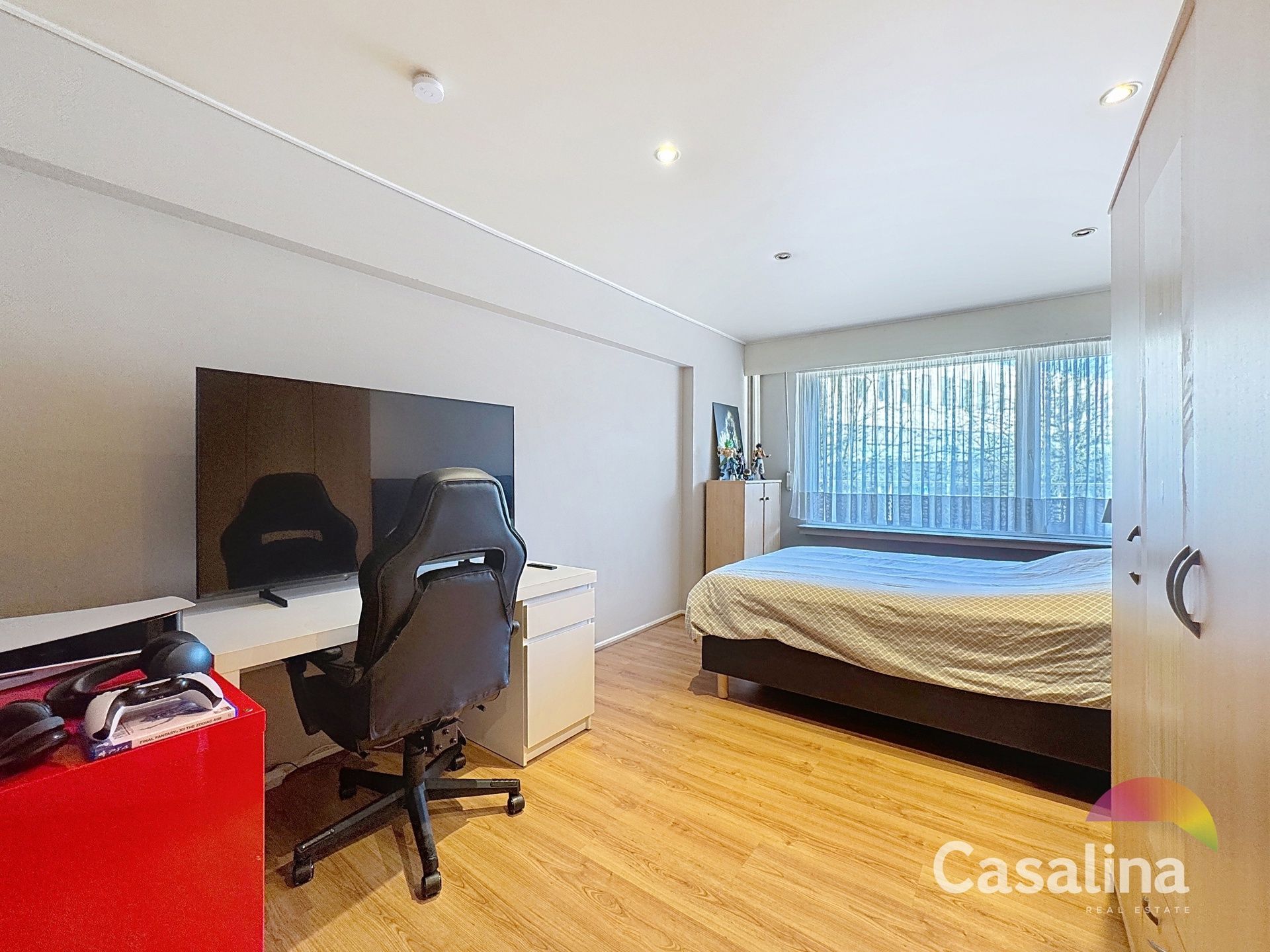 Twee-slpk appartement in uitstekende staat foto 10