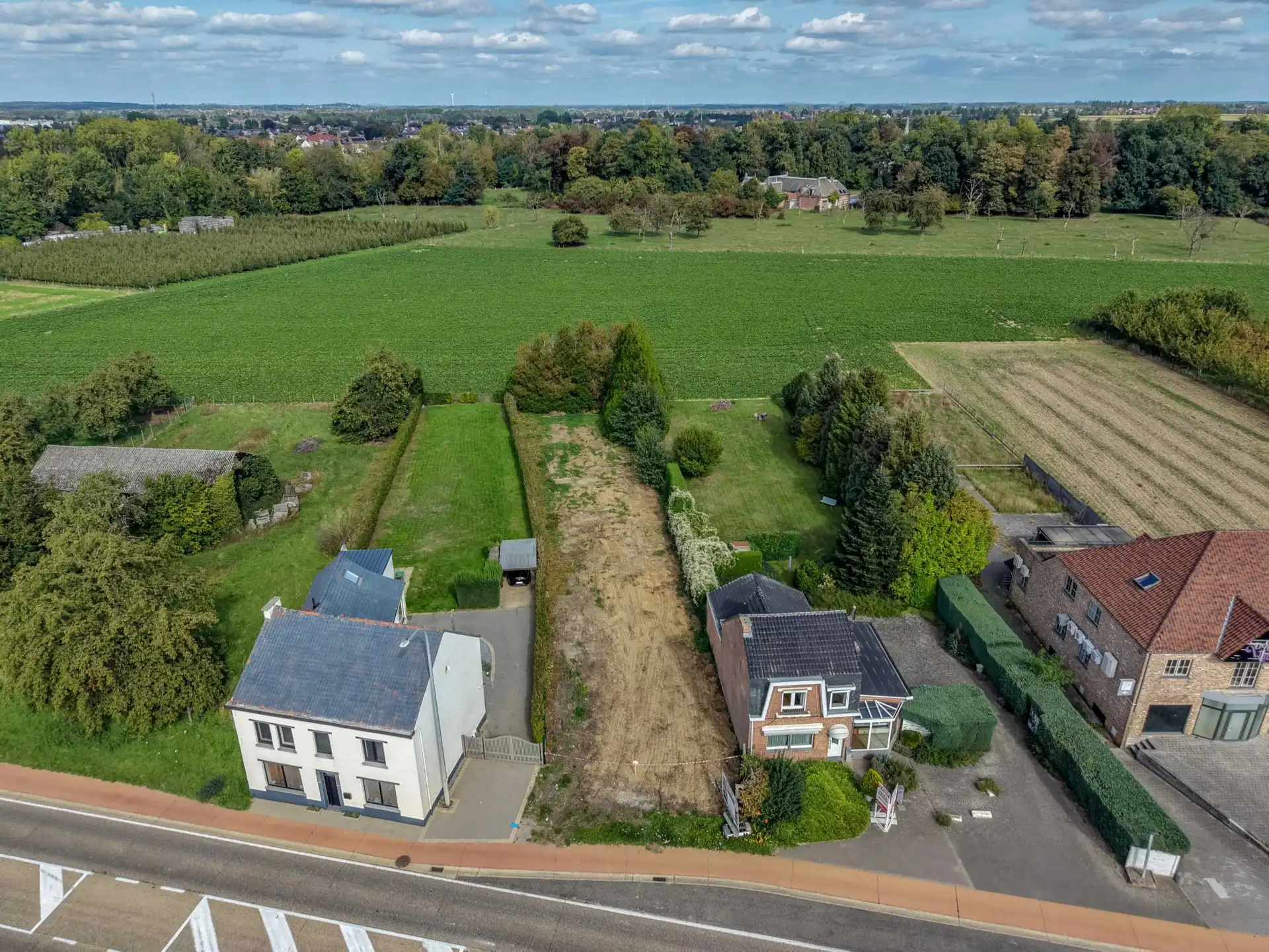 Ruime bouwgrond met vlotte bereikbaarheid foto 4