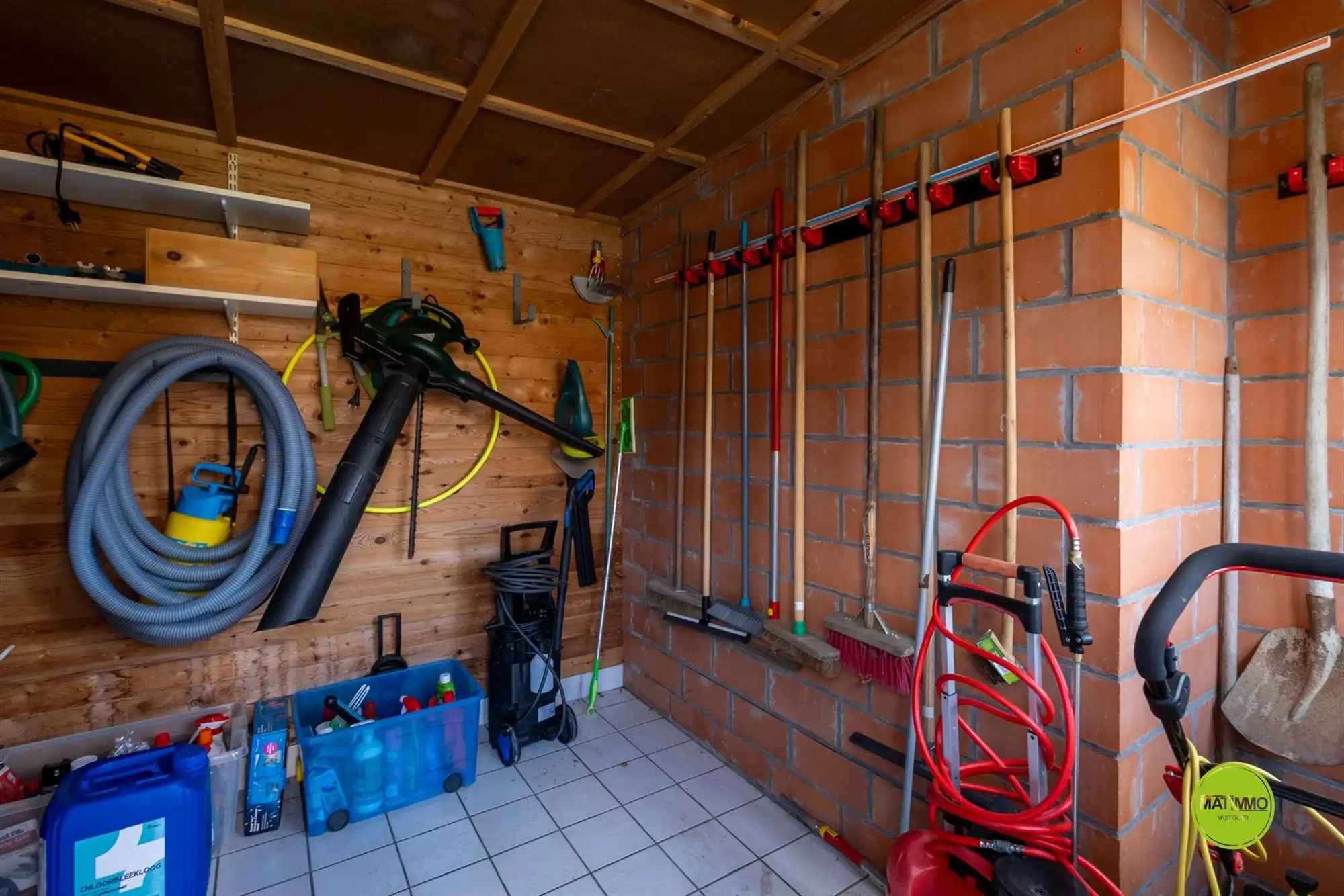 Instapklare gezinswoning met mooie tuin op toplocatie foto 27