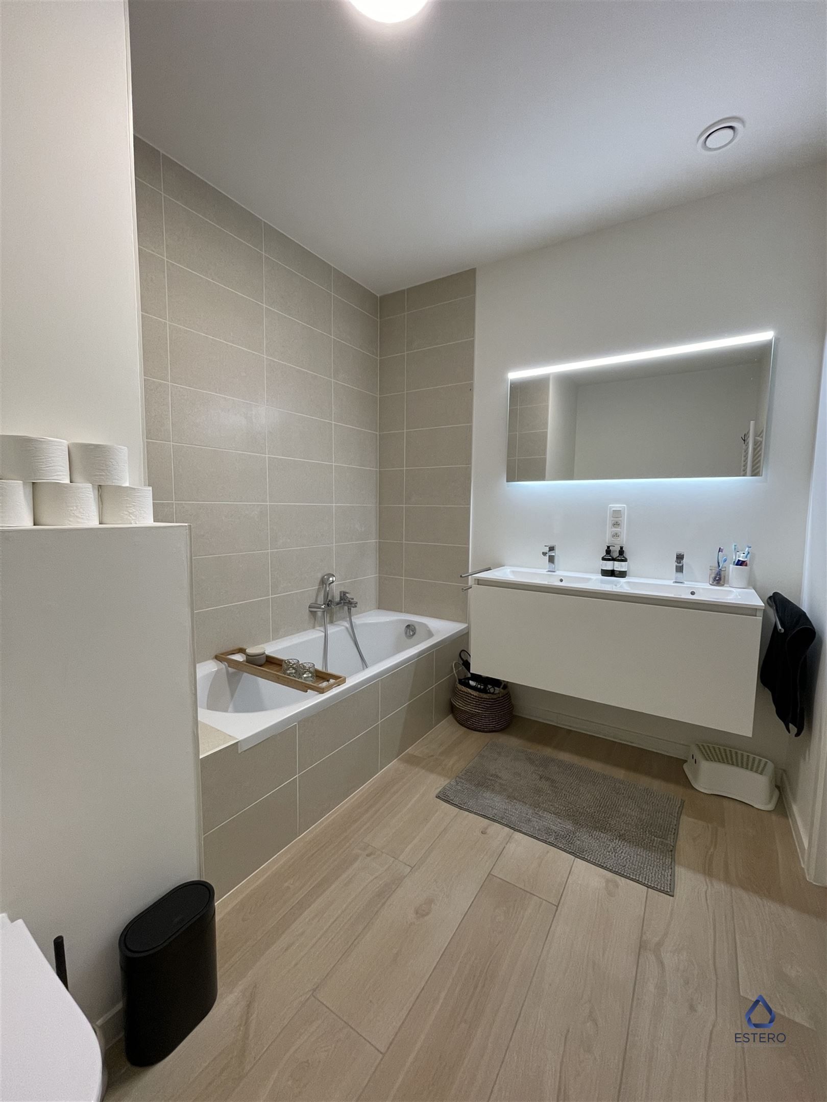 Nieuwbouw met 3 slaapkamer en 2 badkamers + parking foto 8