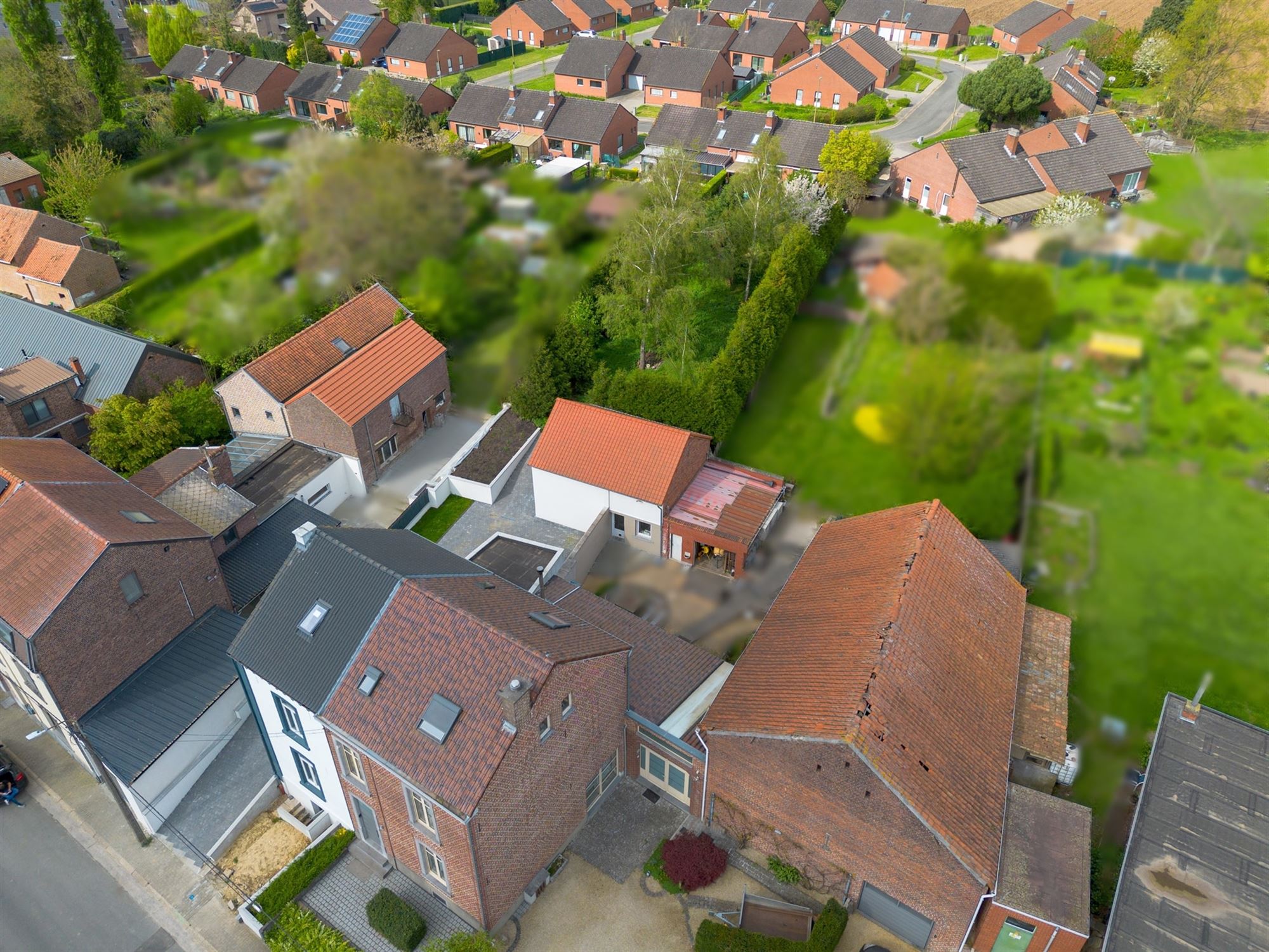 VOLLEDIG GERENOVEERDE EN INSTAPKLARE WONING MET 3 SLKS IN HET LANDELIJKE ATTENHOVEN foto 5