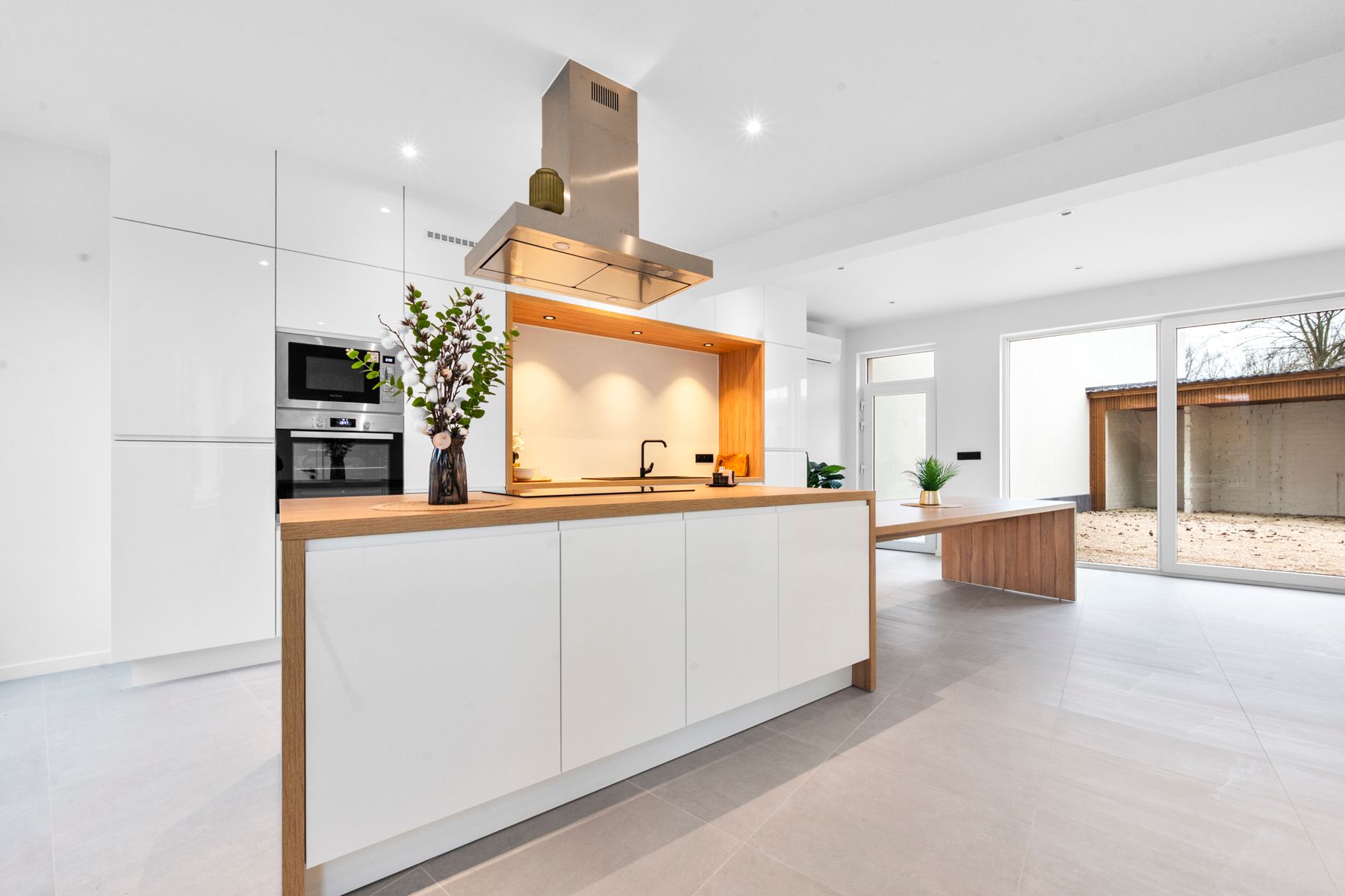 Instapklare woning met 5 slaapkamers en 2 badkamers foto {{pictureIndex}}