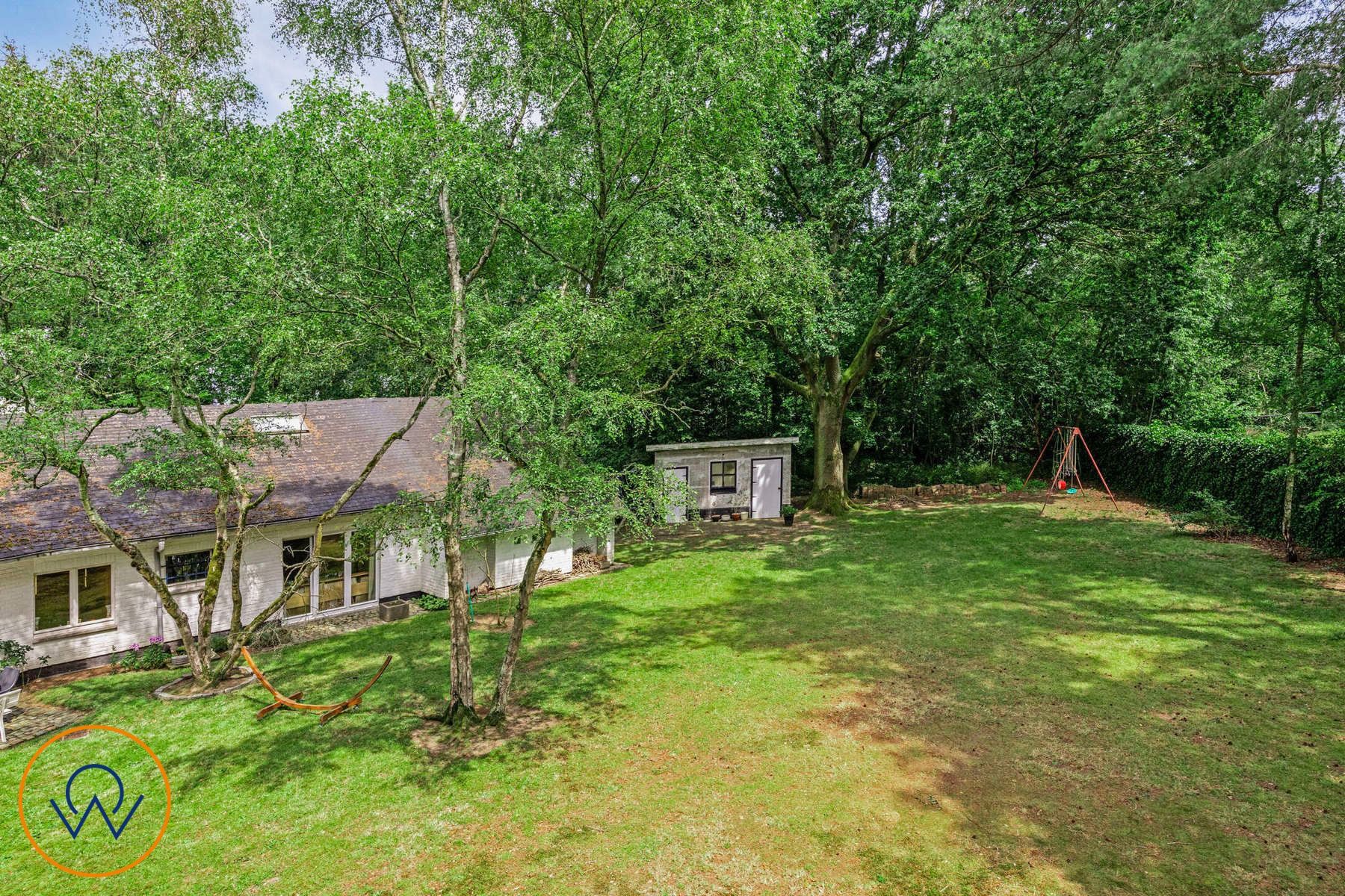 Charmante te renoveren woning met grote tuin in Alsemberg foto 26