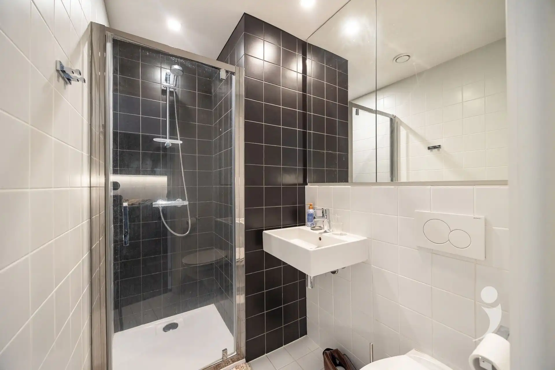 Luxueuze studentenkamer met eigen sanitair foto 6