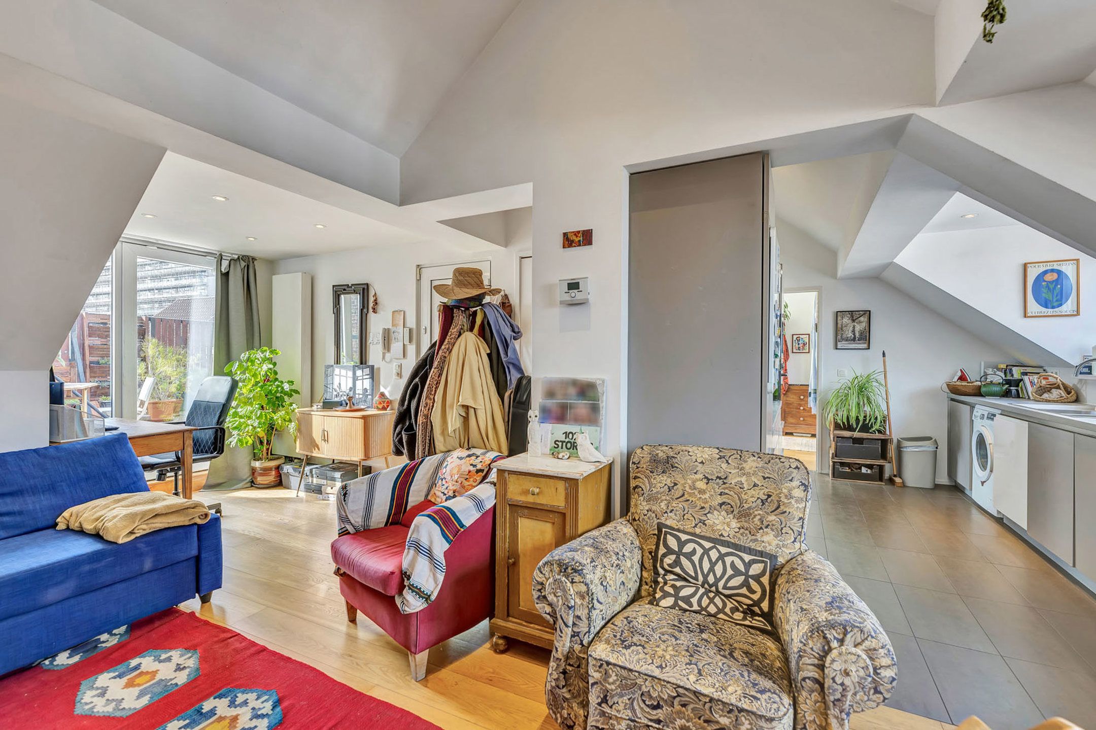 Instapklaar app. met groot terras van 40m² op goede ligging! foto 2