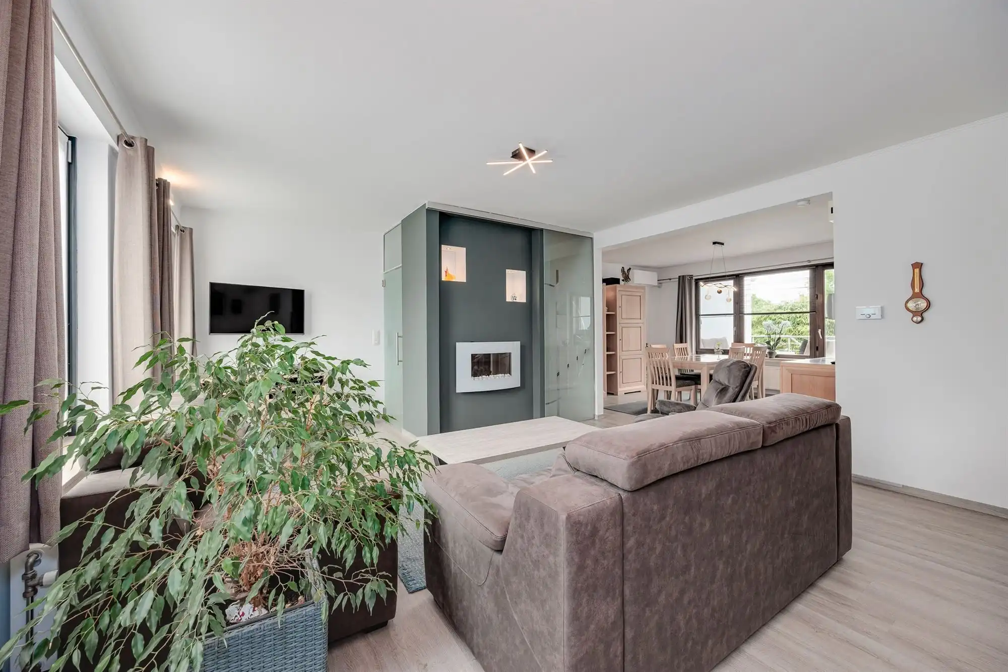 Prachtig huis met 3 slpk en een bureau te Ekeren foto 15