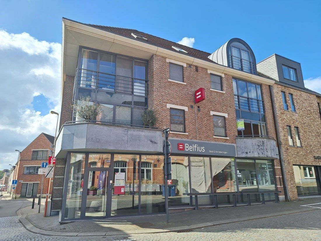 Instapklaar appartement met een SUPER ligging foto {{pictureIndex}}