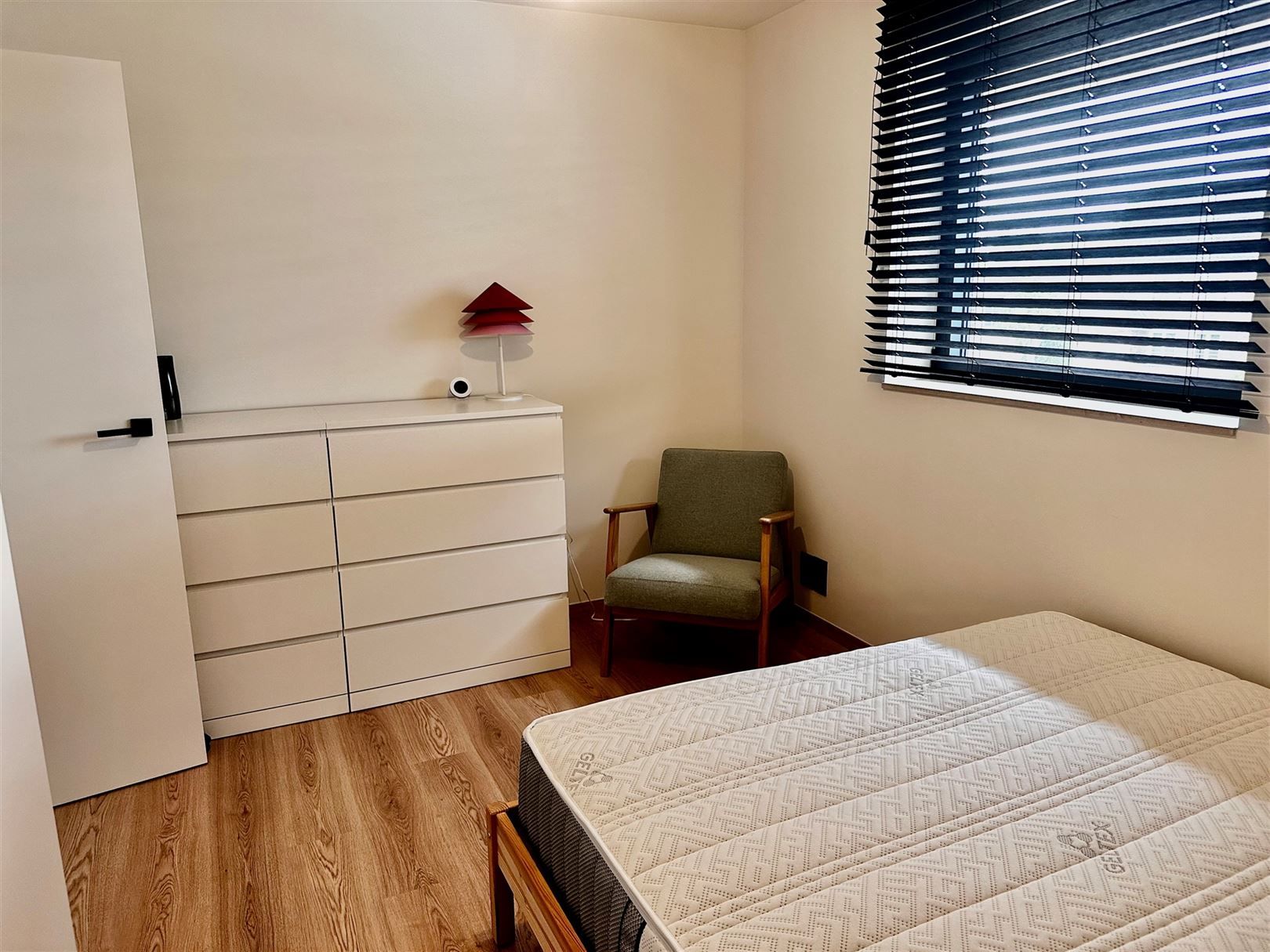Halfopen nieuwbouwwoning te huur in Ouwegem foto 16