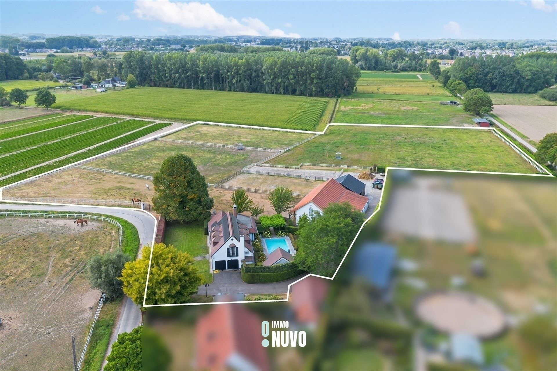 Uitzonderlijke eigendom voor paardenliefhebbers foto {{pictureIndex}}