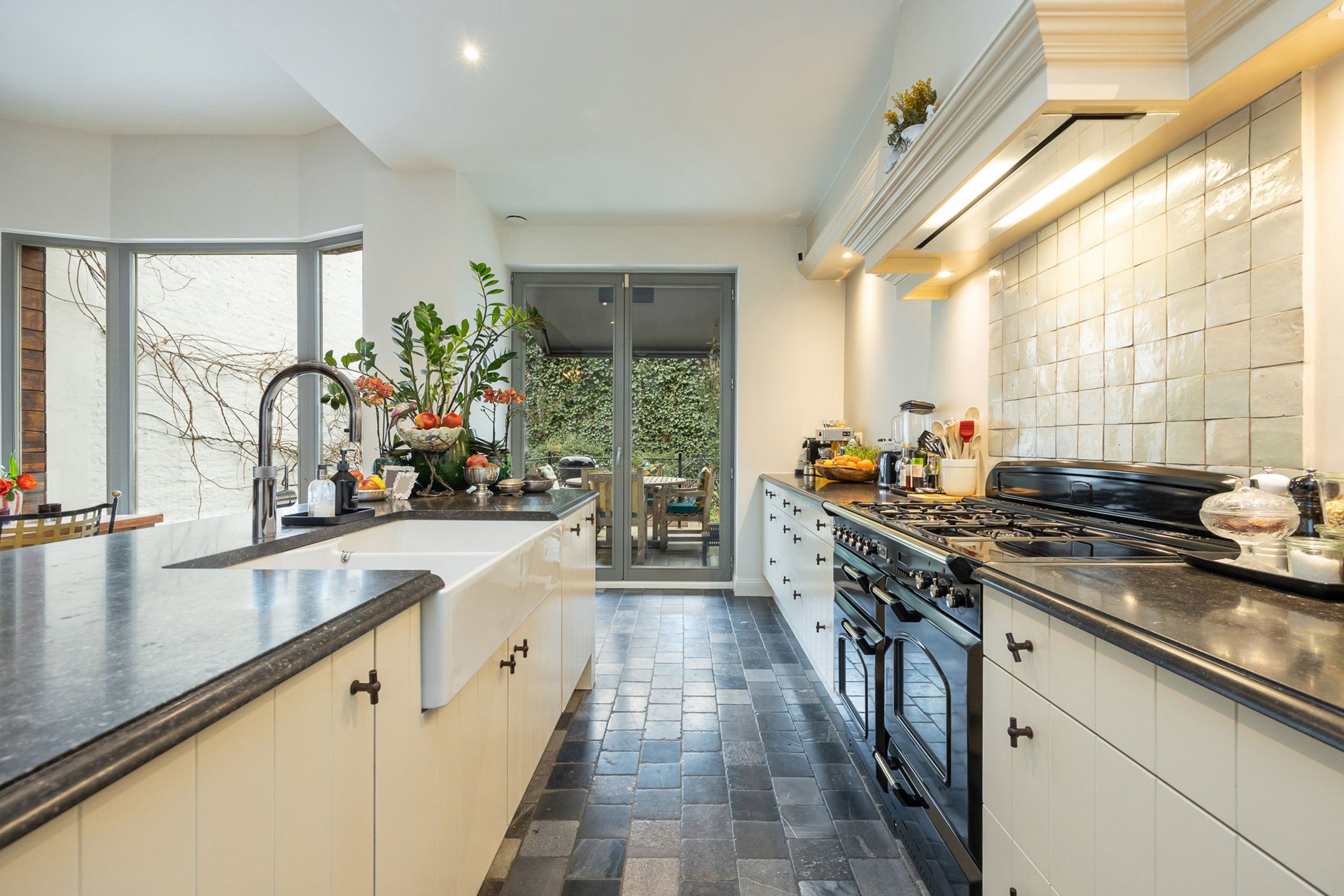 ANTWERPEN - Charmante herenwoning met tuin en garage foto 2