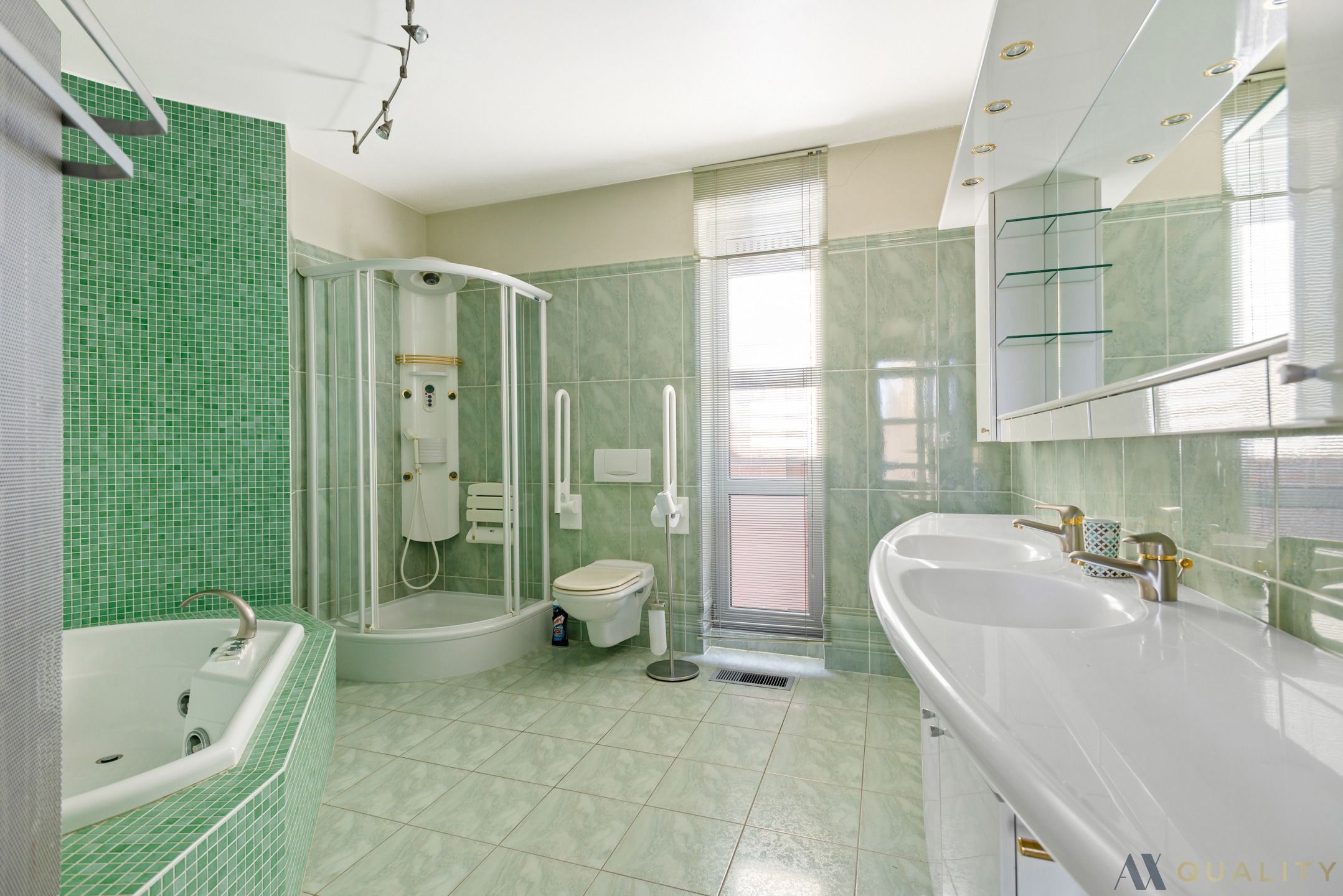 Open bebouwing met 3 slaapkamers op rustige locatie foto 9