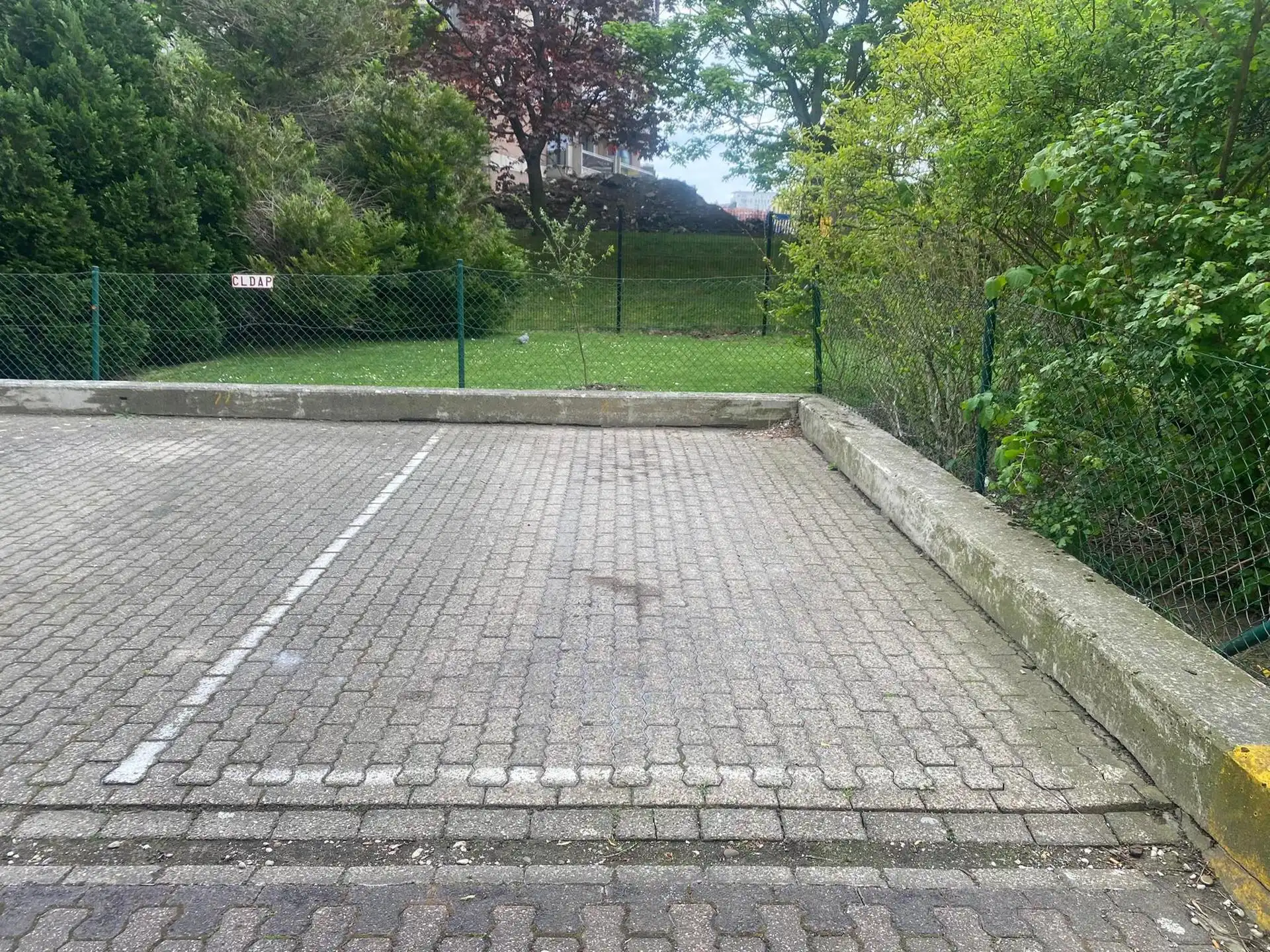 Parkeerplaats te huur Allee des Freesias 5 - 1030 Schaerbeek