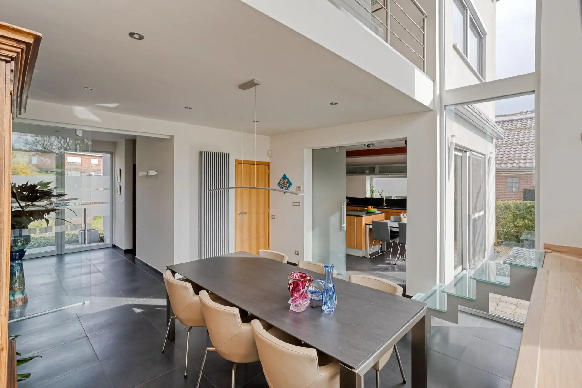 Lichtrijke, moderne villa in perfecte staat op rustige locatie foto 9