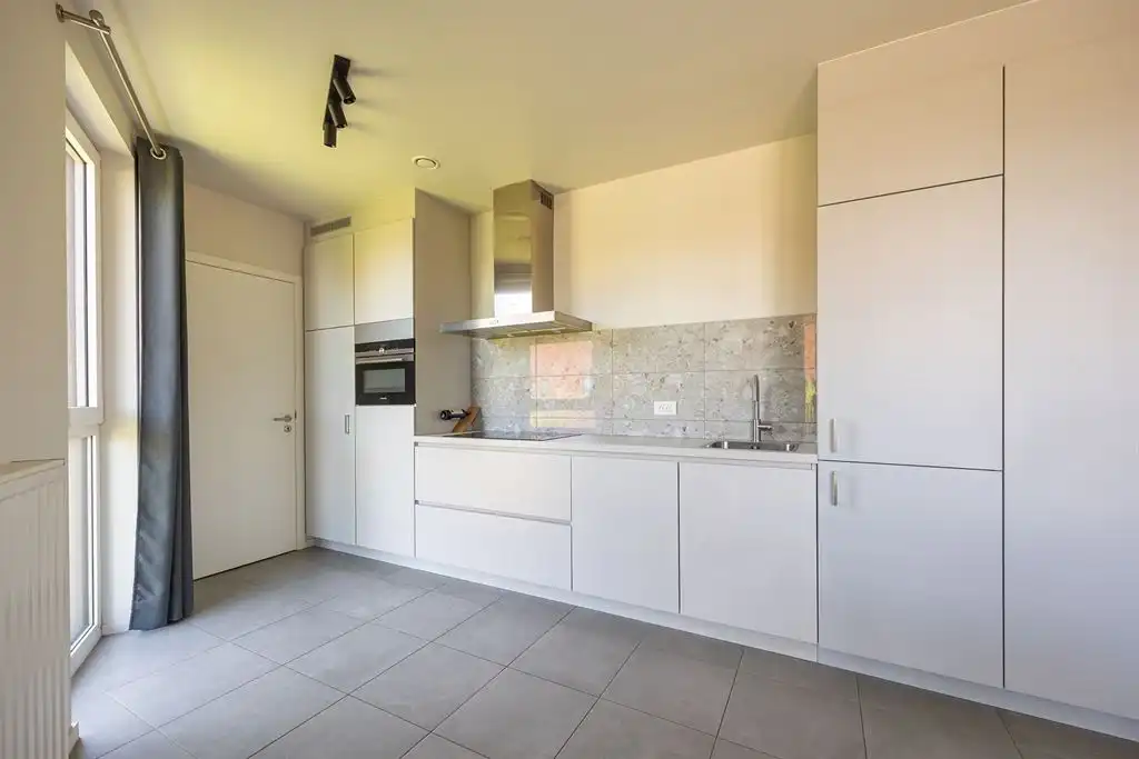 Recent appartement met groen zicht en P foto 6