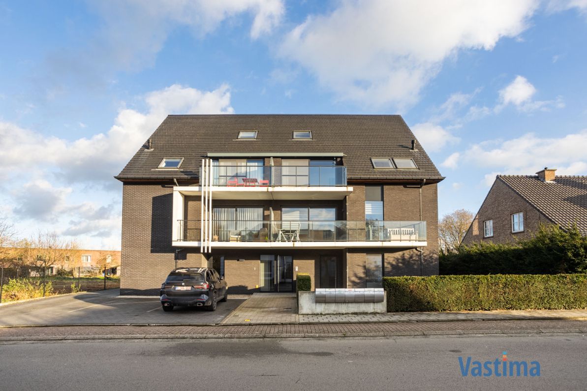 Exclusieve duplex met 3 slaapkamers en terras foto {{pictureIndex}}