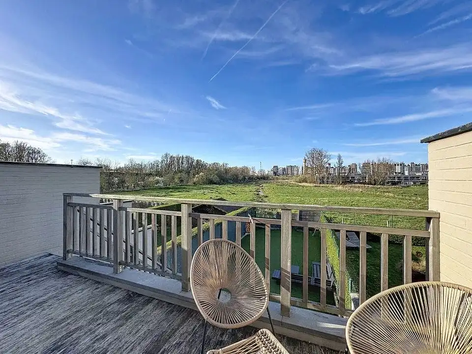 Huis met 4 slaapkamers en open zicht te koop te Knokke-Heist foto {{pictureIndex}}