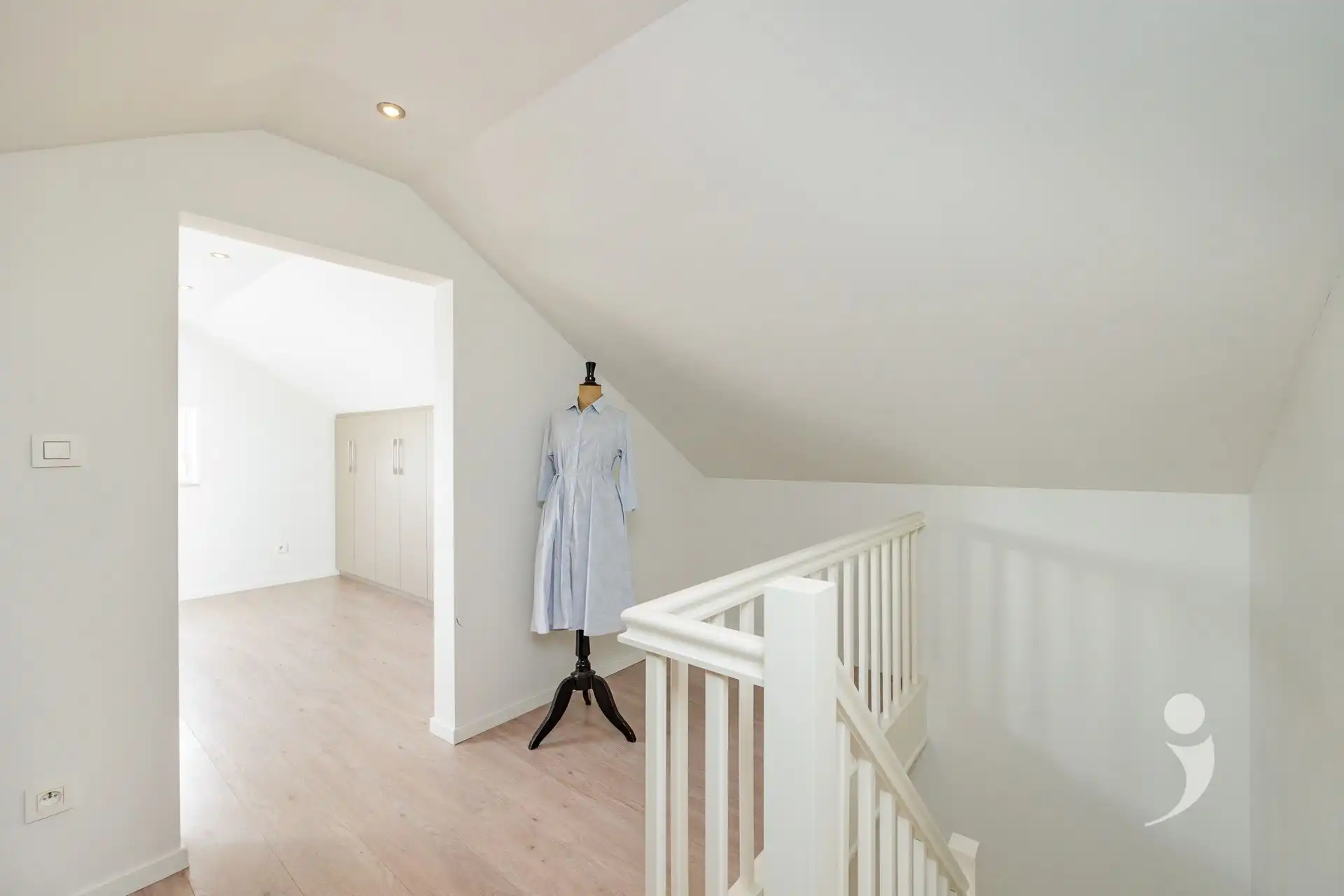 Knappe instapklare gezinswoning op een toplocatie! foto 27