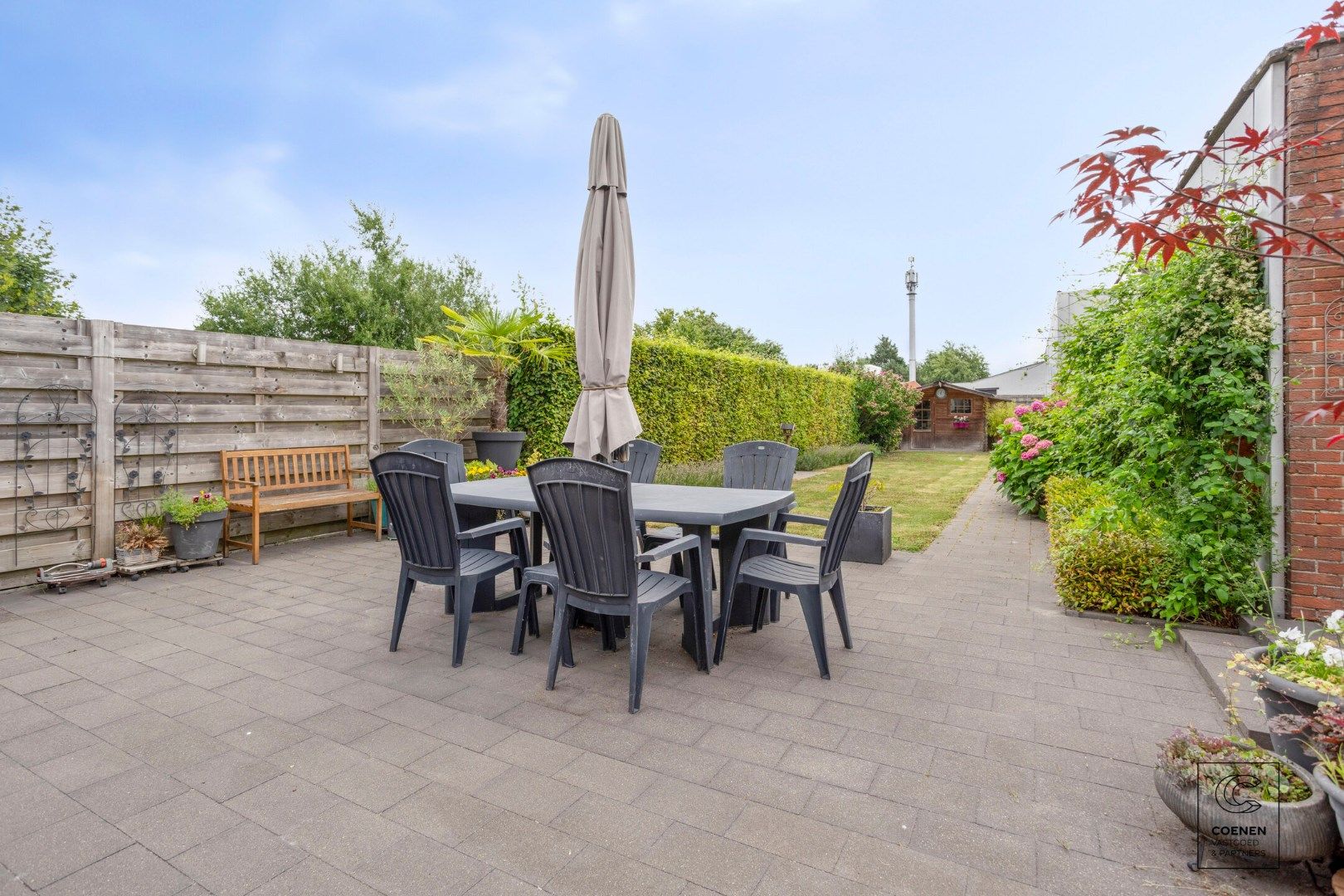 Instapklare woning met 2 slpk, ruime garage en zonnige tuin op TOPlocatie te Wommelgem!  foto 27
