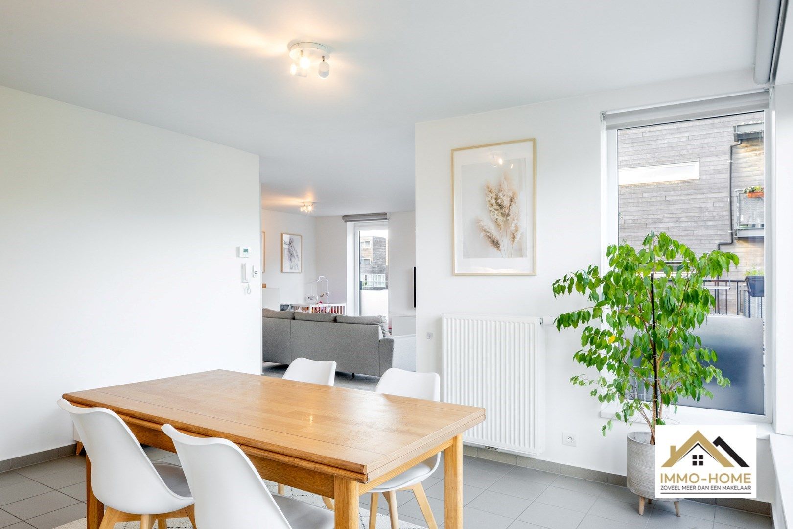 Recent appartement inclusief staanplaats boogscheut centrum Gent! foto 9