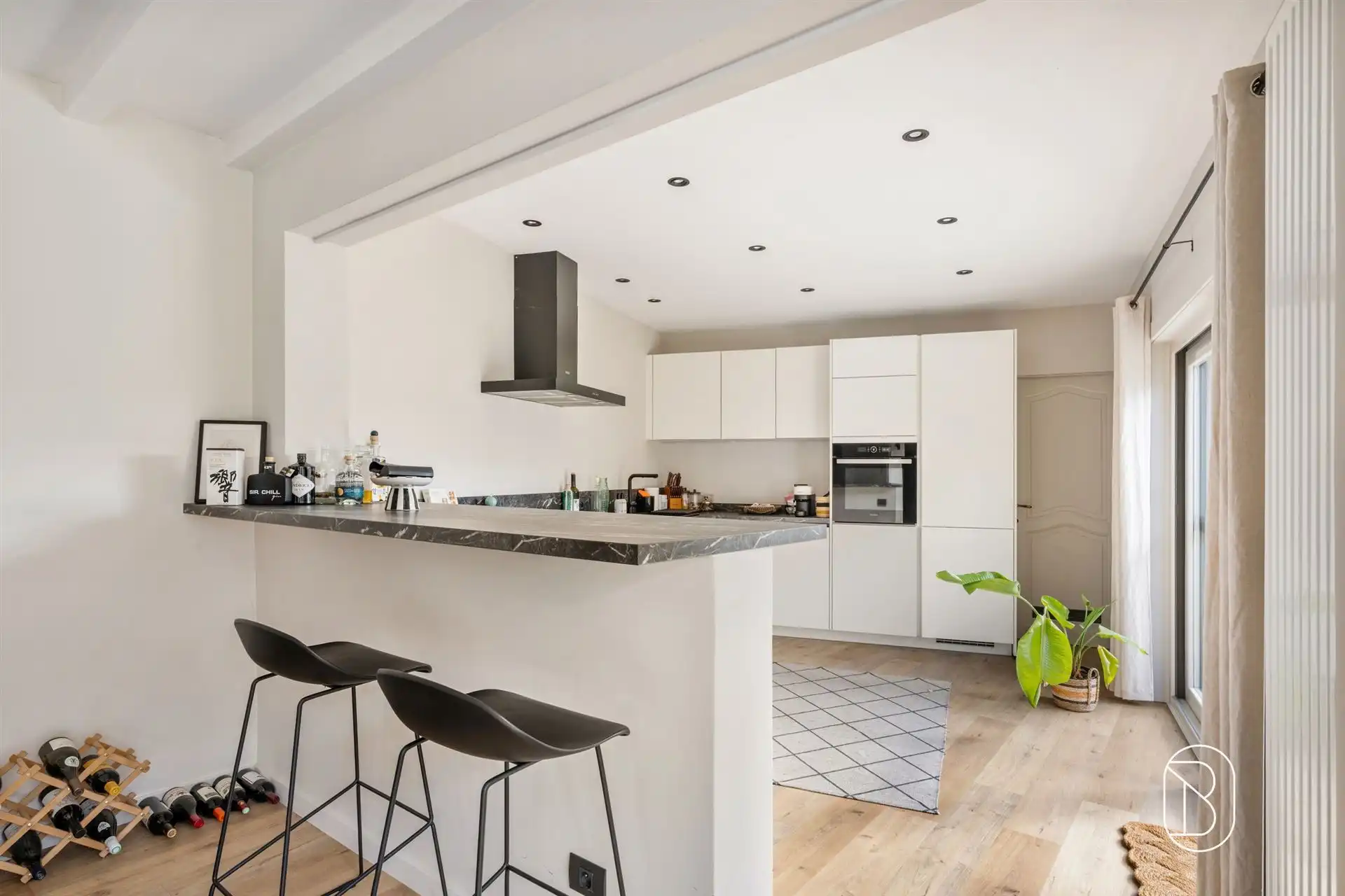 Verrassend ruime burgerwoning met 3 slk, tuin en garage foto 7