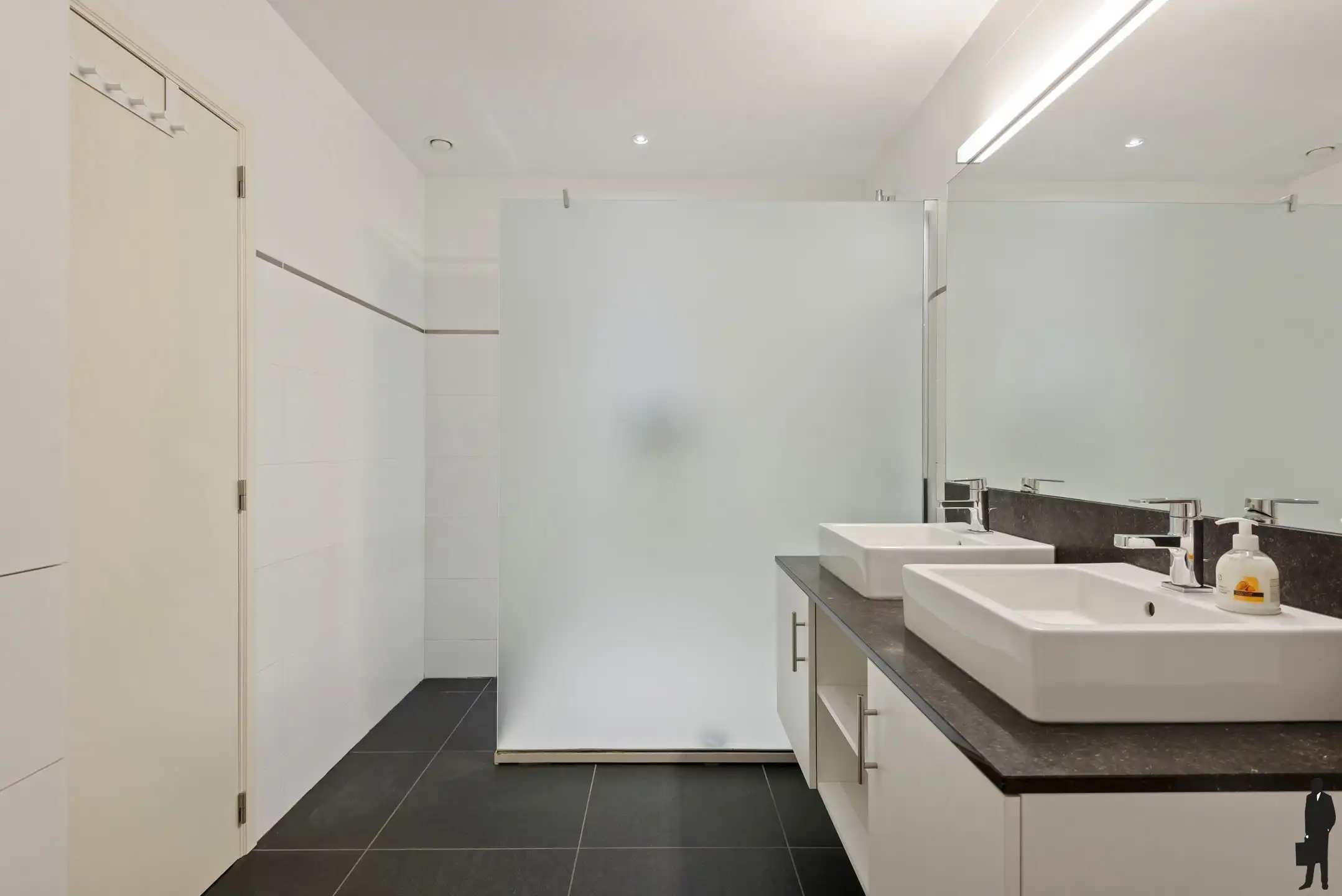 Appartement met 3 ruime slaapkamers en groot terras! foto 16