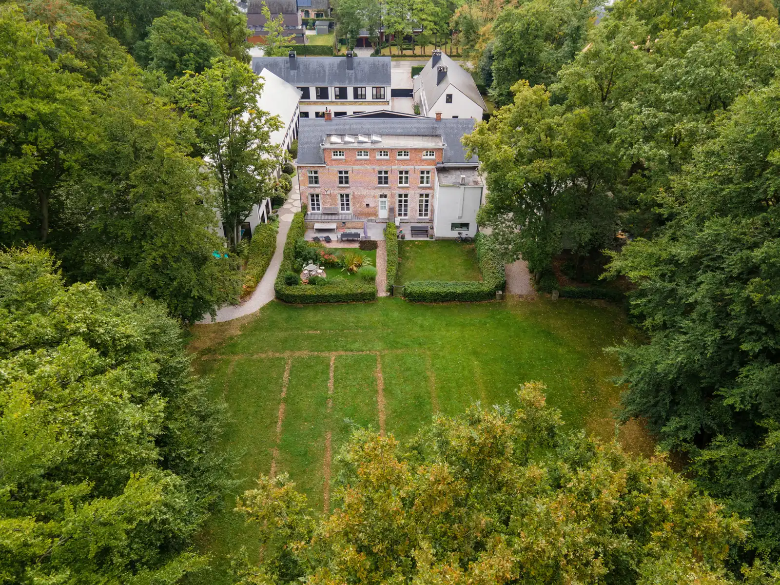 Pastoriewoning in parktuin op ca. 8400 m2 - uniek uitzicht  foto 3
