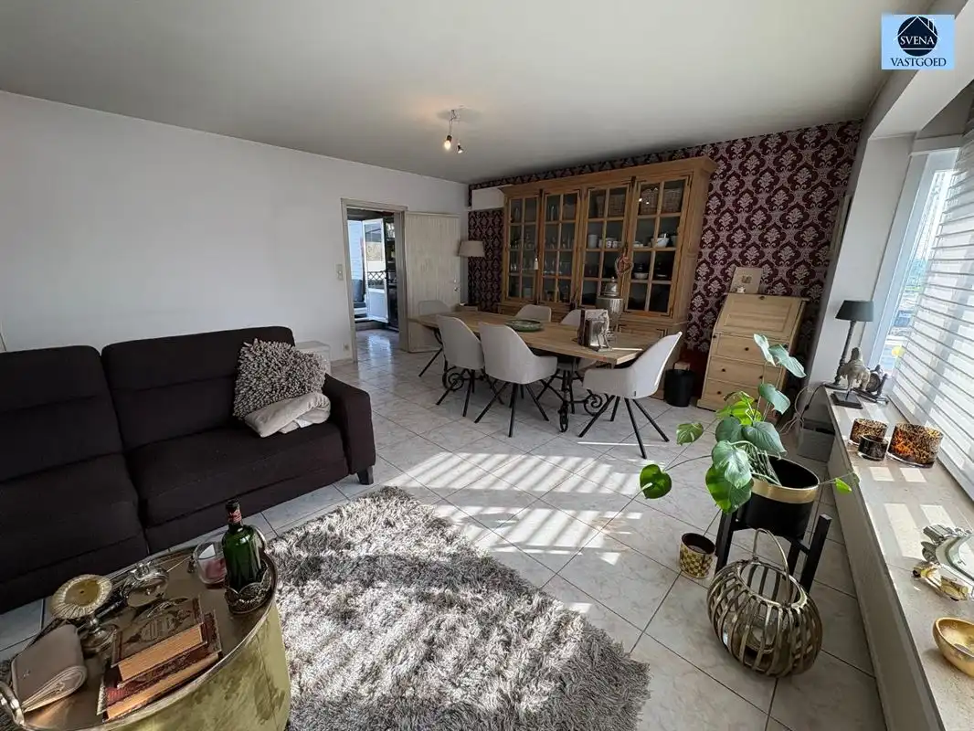 ZEER GOED GELEGEN, MOOIE WONING MET GARAGE foto 4