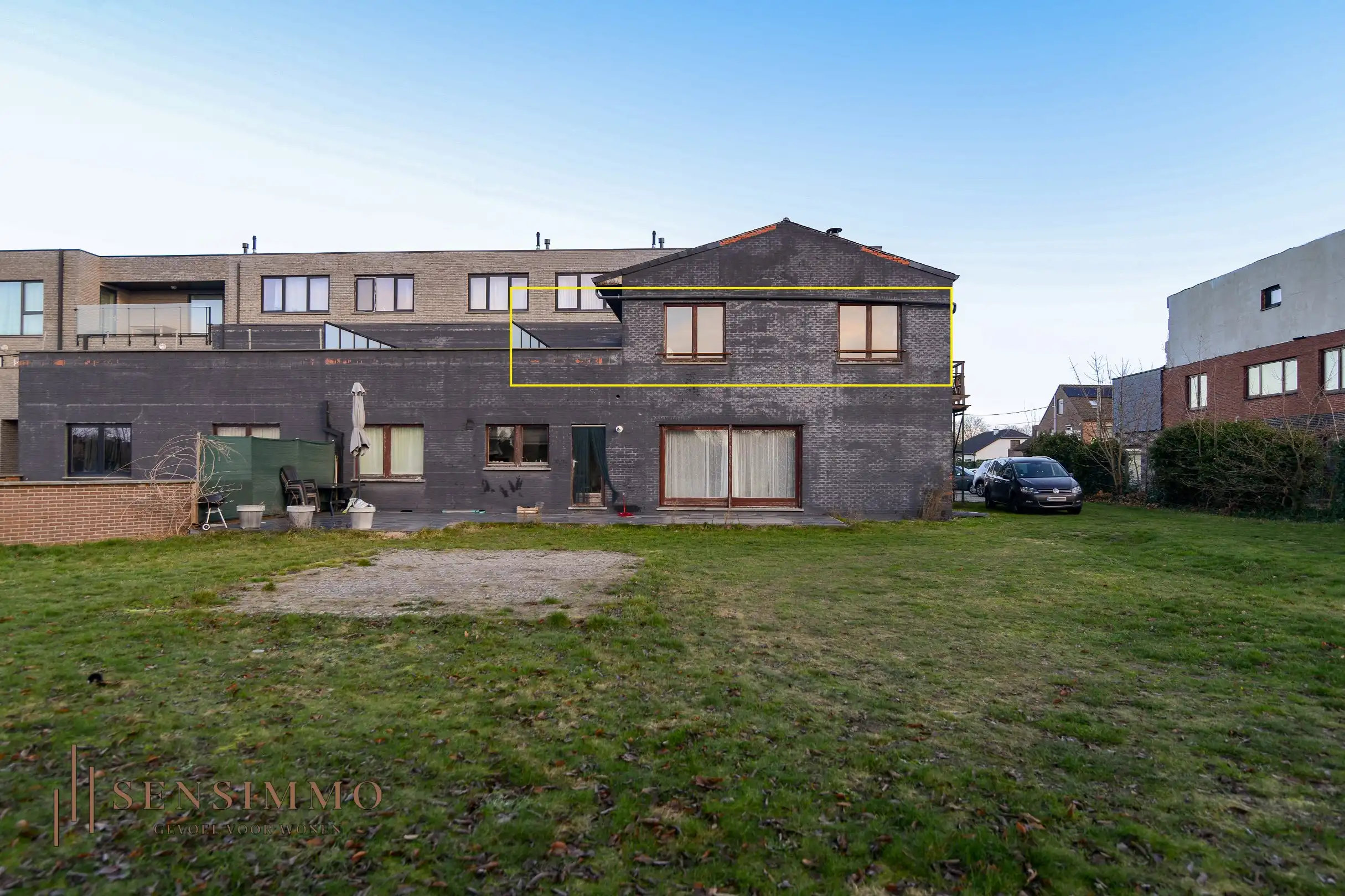 Eenslaapkamer appartement + terras, parking en kelderberging foto 2