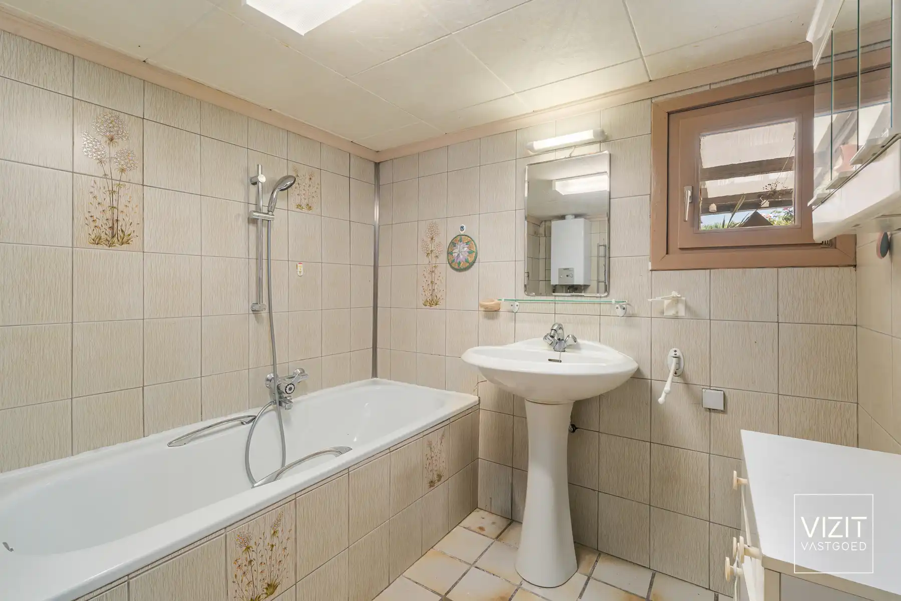 Perfect onderhouden stadswoning met 3 slaapkamers en parkeergelegenheid foto 8