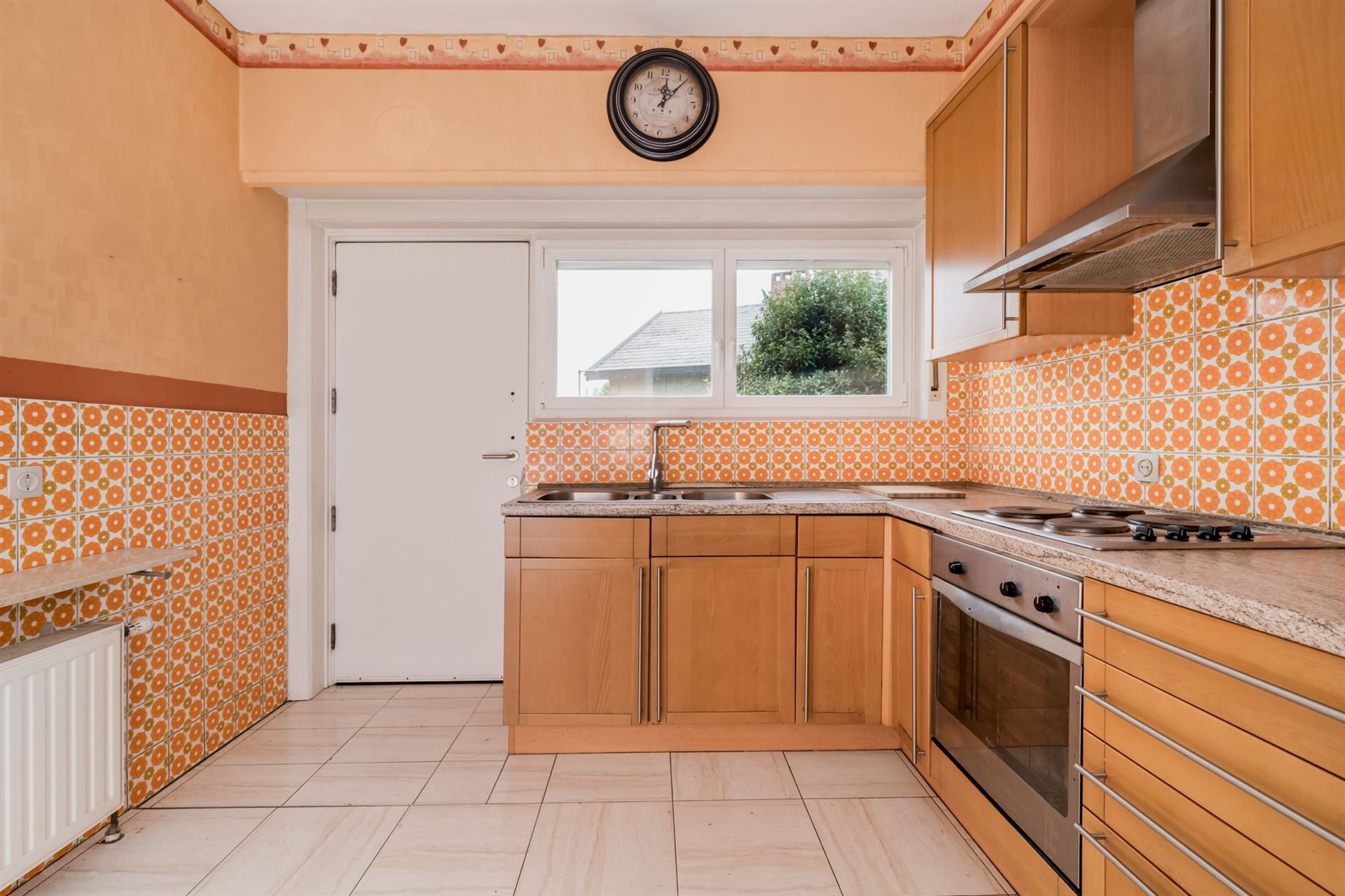 Te renoveren laagbouwvilla met 2 slpks en garage foto 8