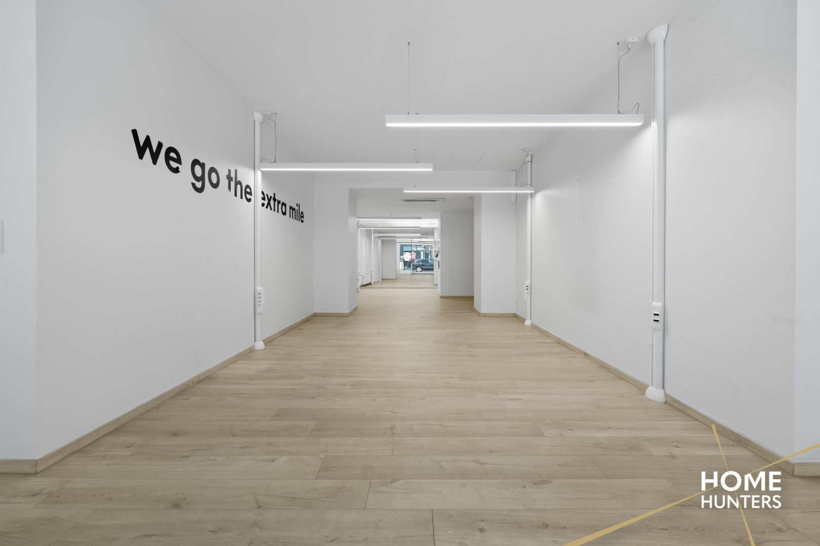 Handelspand op commerciële locatie te Ieper foto 7