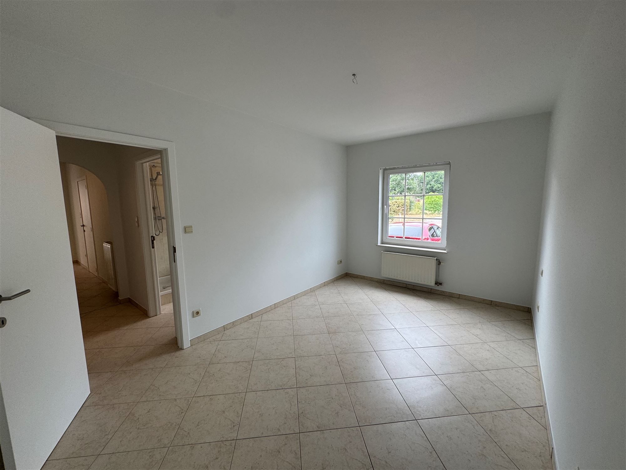 ZEER RUIM GELIJKVLOERS APPARTEMENT (119M²) MET 2 SLAAPKAMERS EN TERRAS TE HEUSDEN-ZOLDER foto 9