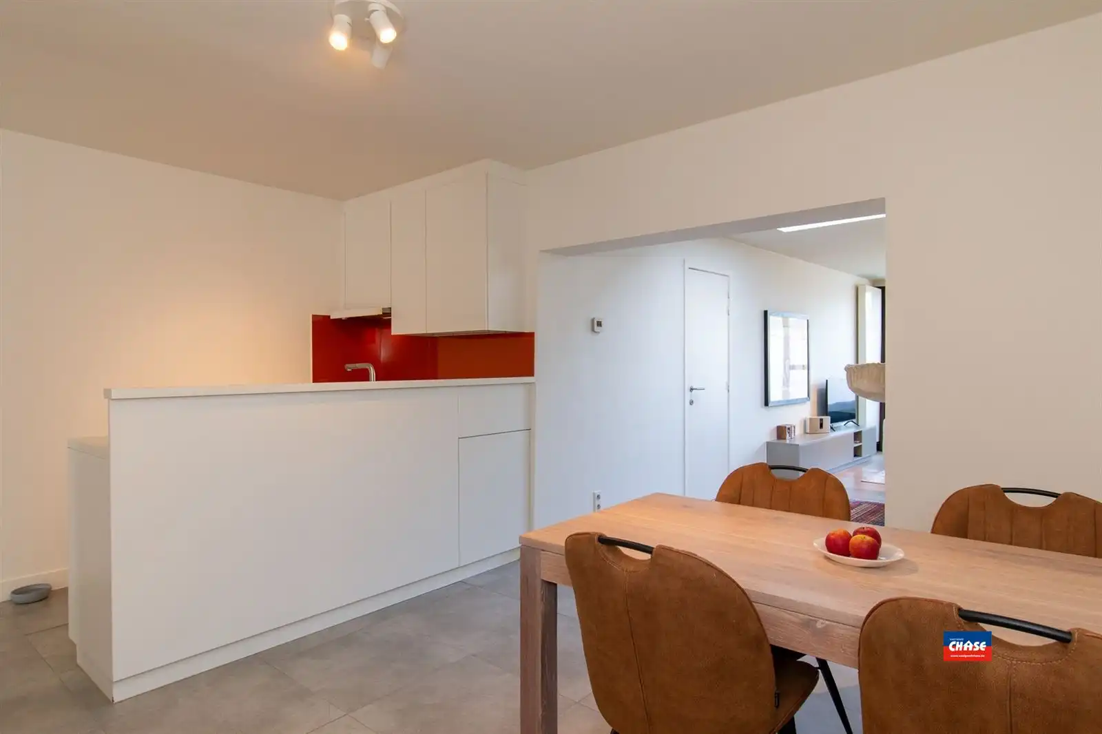 Gerenoveerde woning met 3 slaapkamers + tuin foto 5