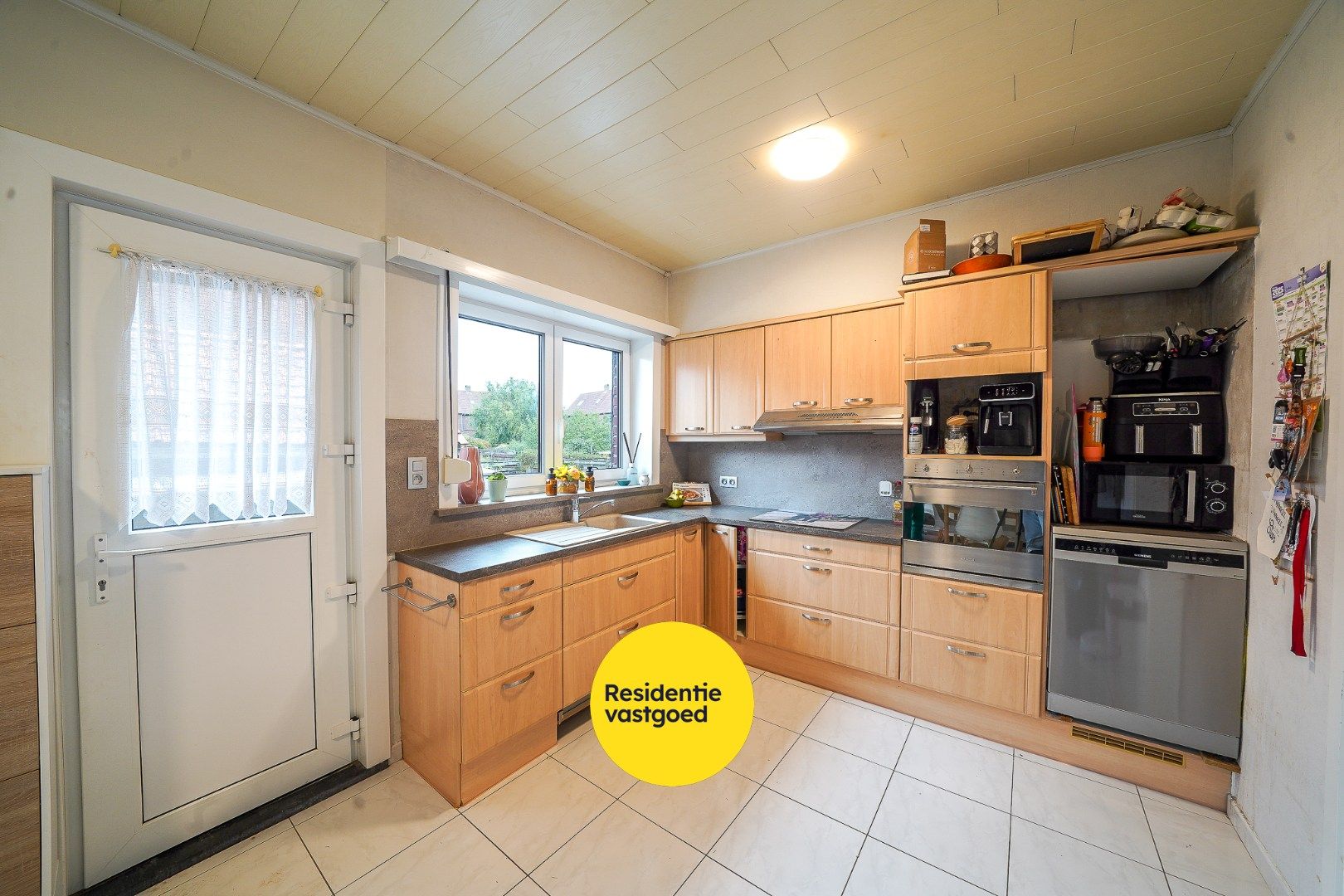 Halfopen woning met tuin en garage te Oostende (vuurtorenwijk) foto 7