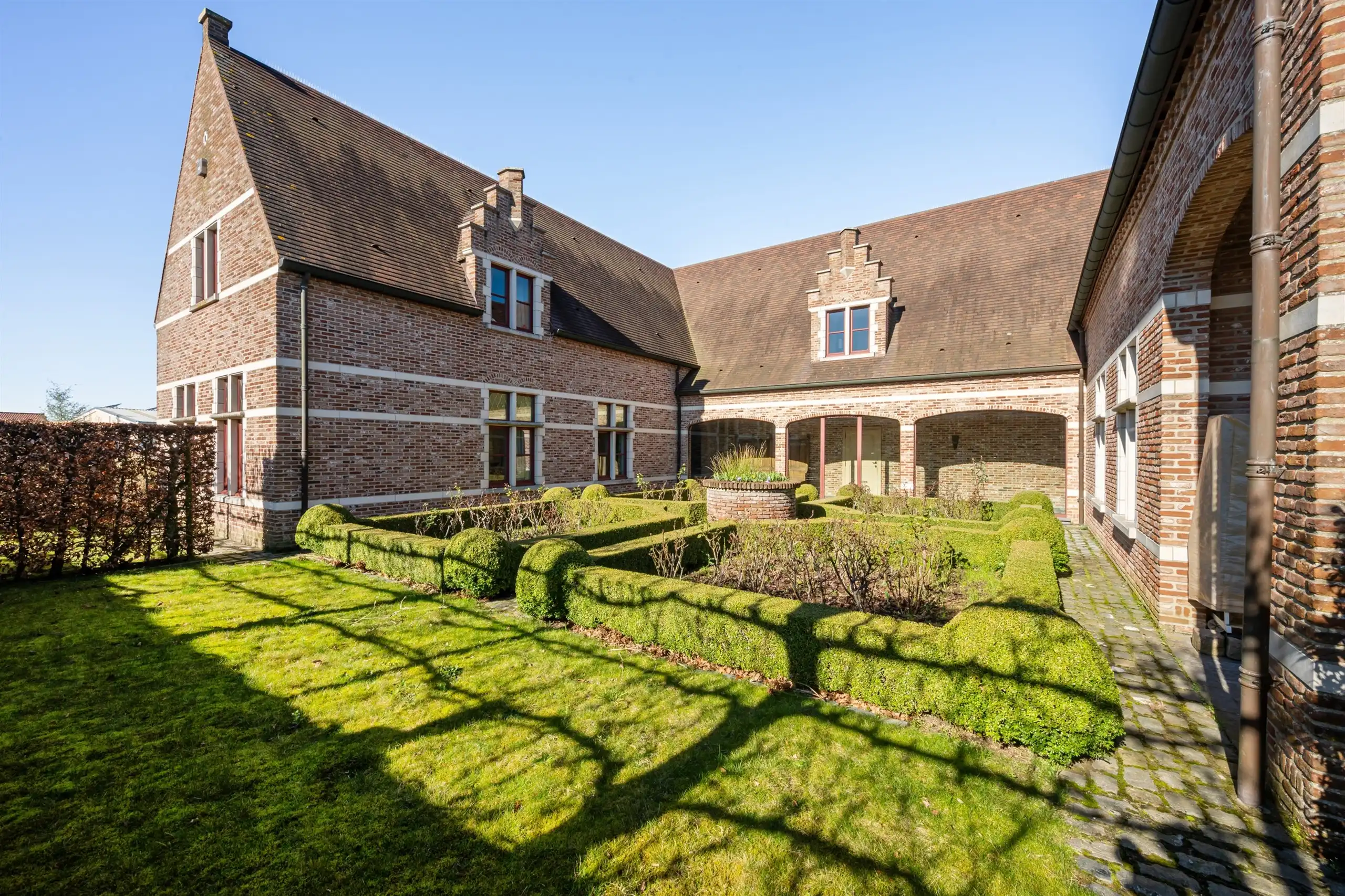 First Sale: VR 27/3 (16.00-20.00) & ZA 28/3 (9.00 - 17.00) foto 3