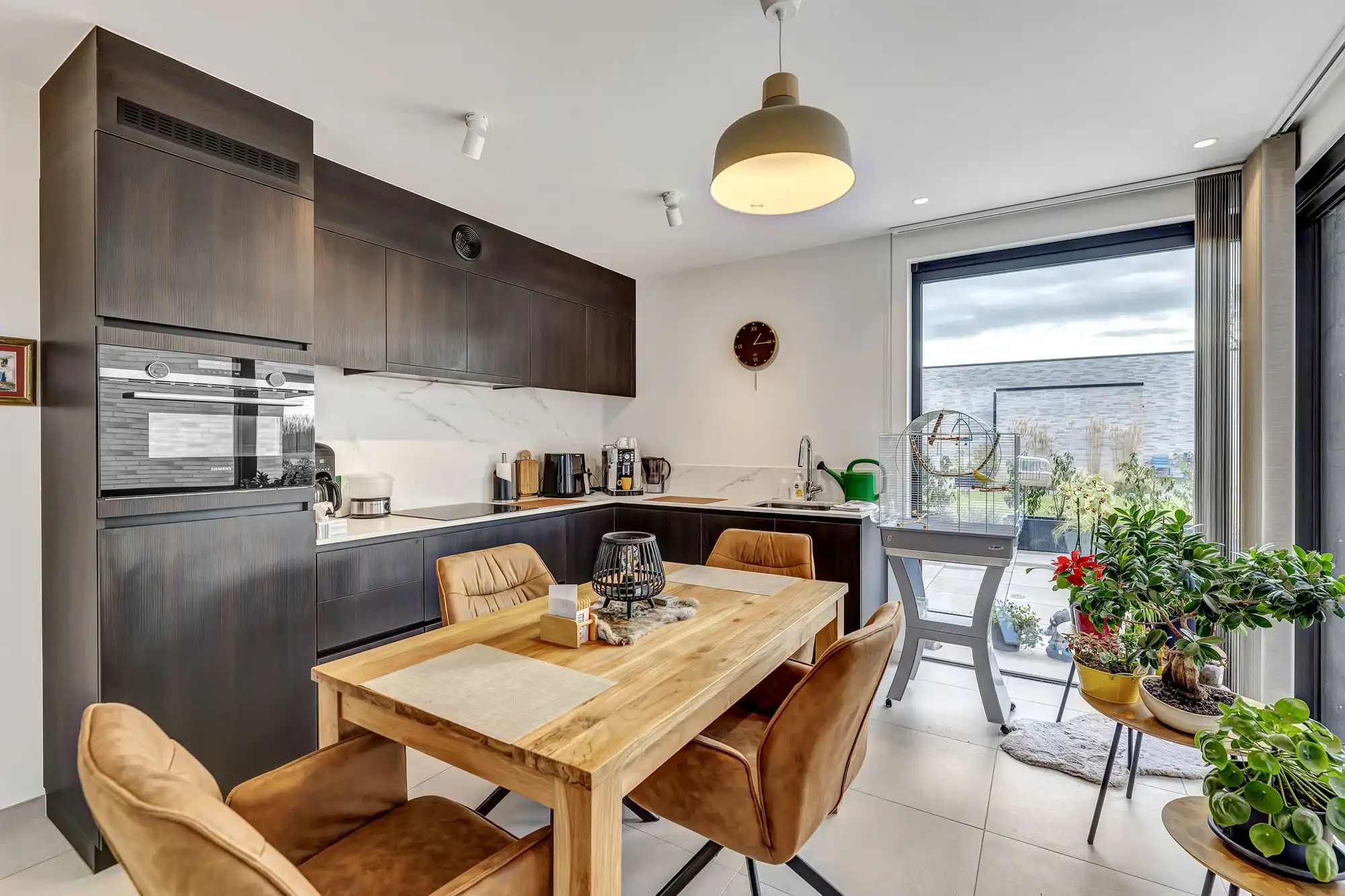 1-slaapkamer appartement met ruim terras en staanplaats foto 4