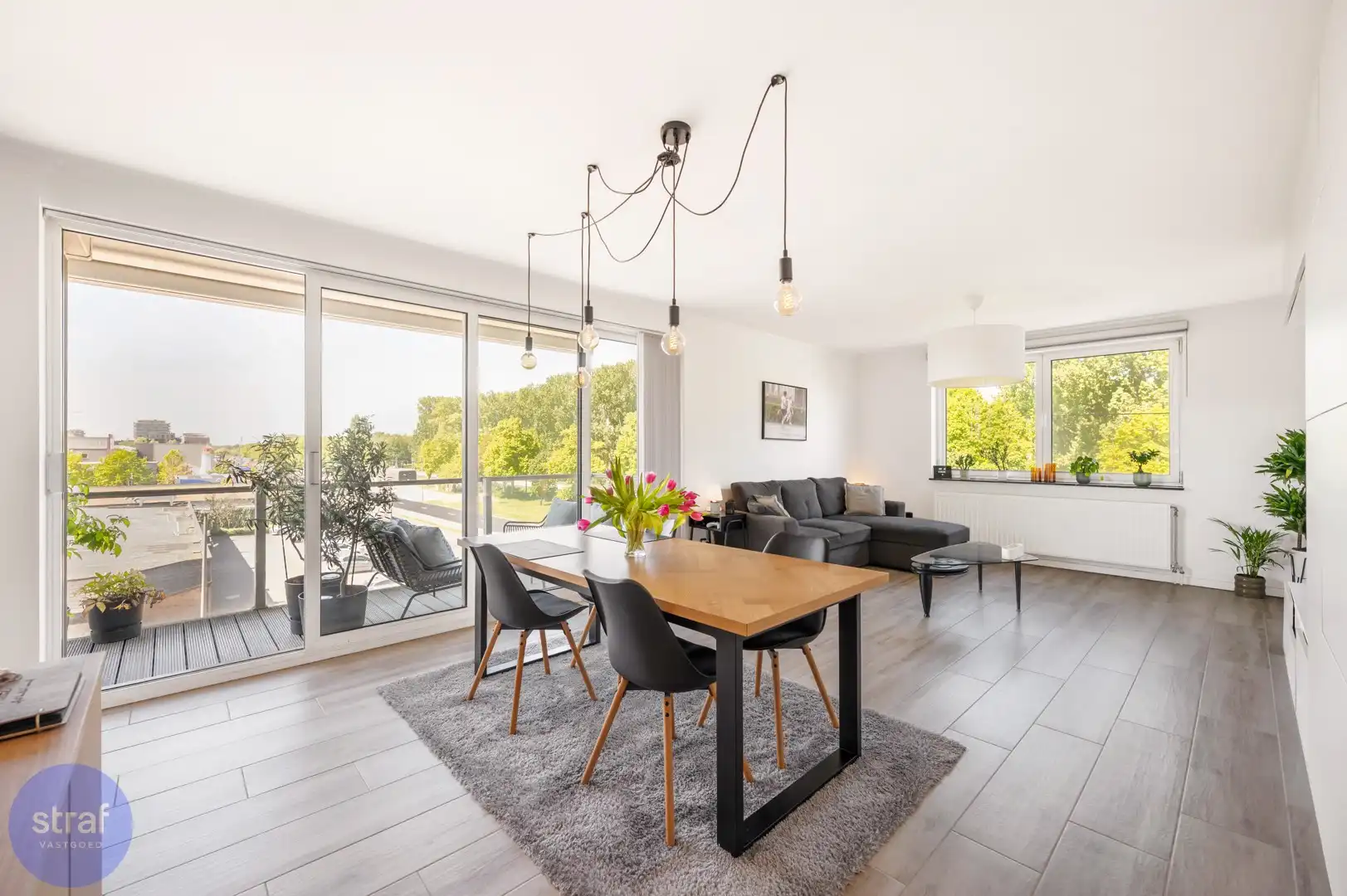 Appartement te koop foto {{pictureIndex}}