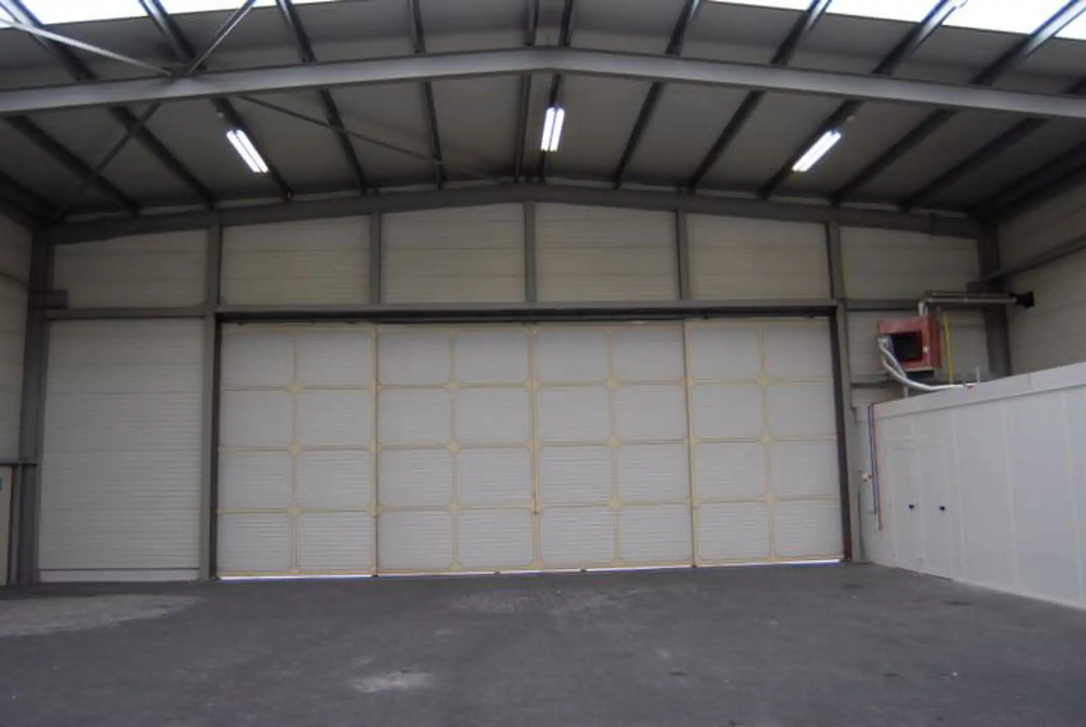 BEDRIJFSGEBOUW VAN 300M² foto 4