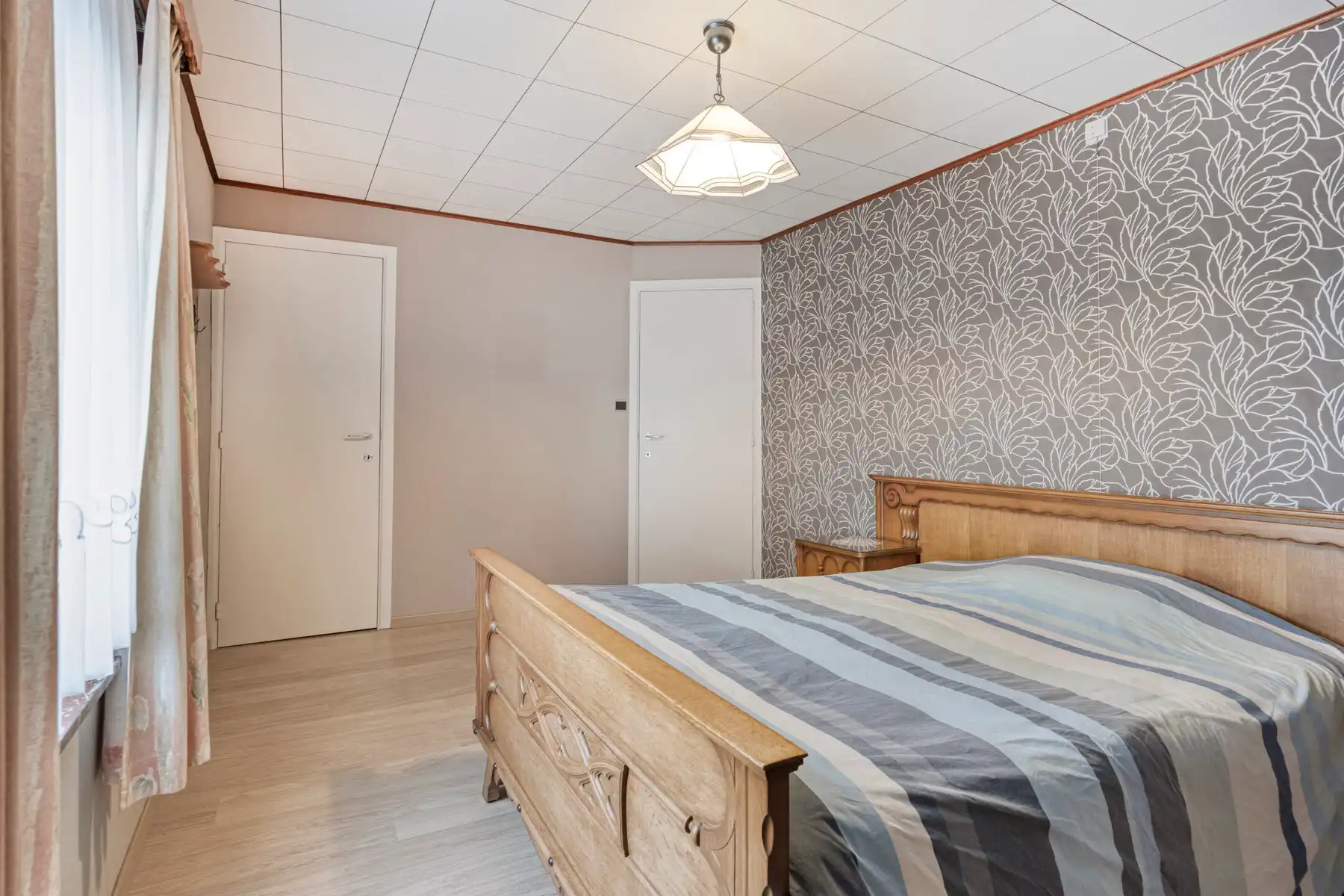 Rijwoning met 2 slaapkamers, inrichtbare zolder & grote tuin foto 15