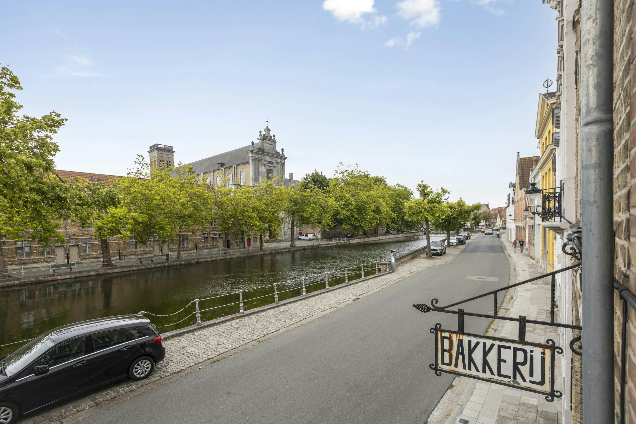 Unieke kans aan de Langerei in Brugge: te renoveren huis  foto 2