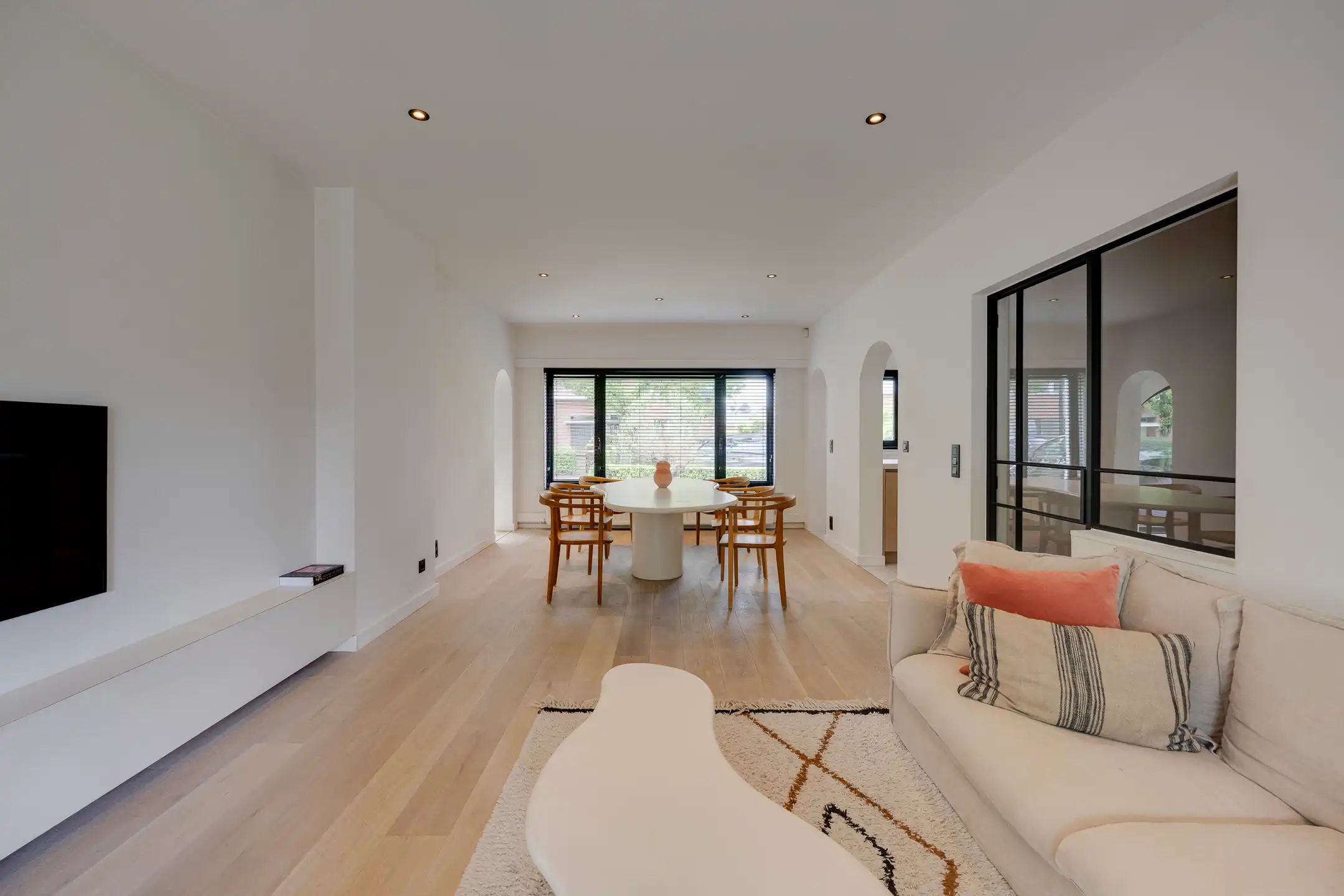 Prachtige rietgedekte villa te koop foto 12