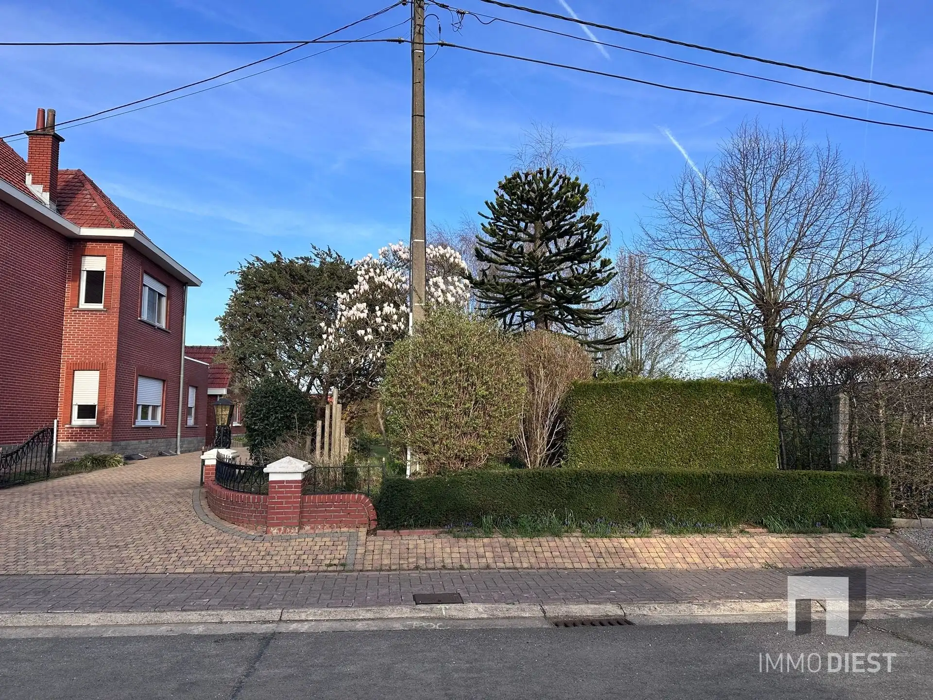 Stevige woning met 3 slpks en tuin + bouwgrond foto 38