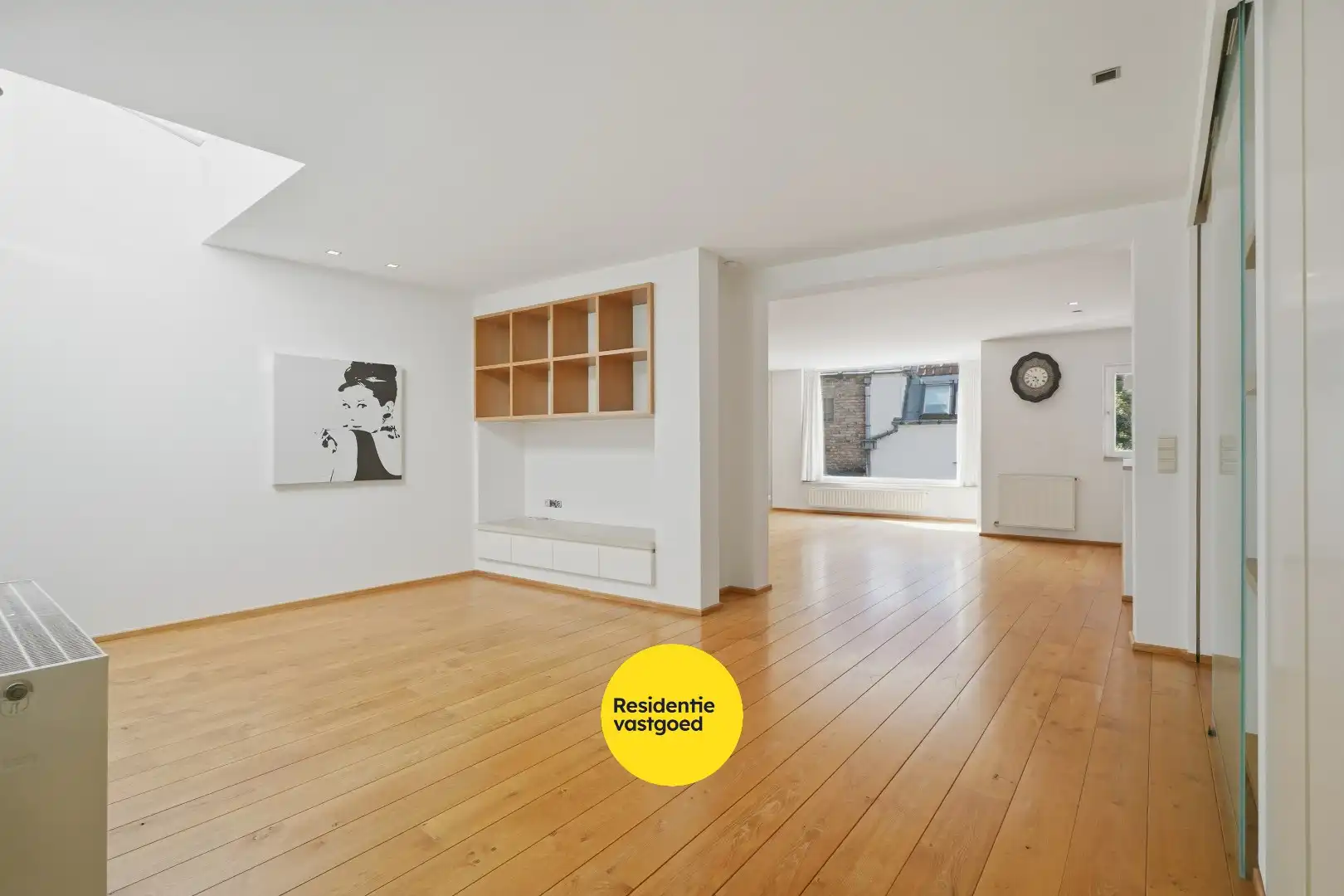 Multifunctionele woning met handelsruimte in hartje Veurne. foto 2