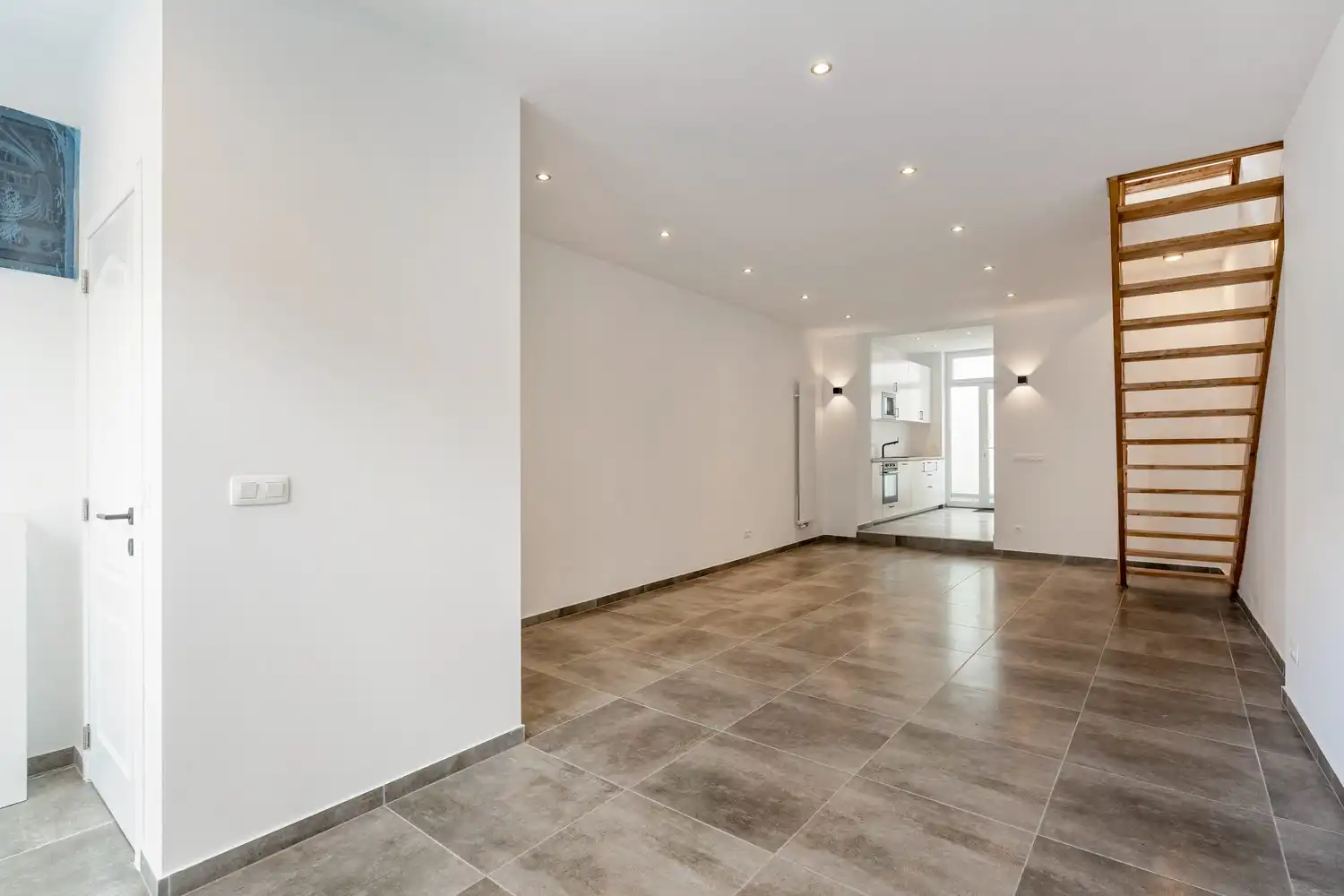 Stijlvol gerenoveerde woning (3slpk) in het hart van Aarschot (Volledig conform) foto 2