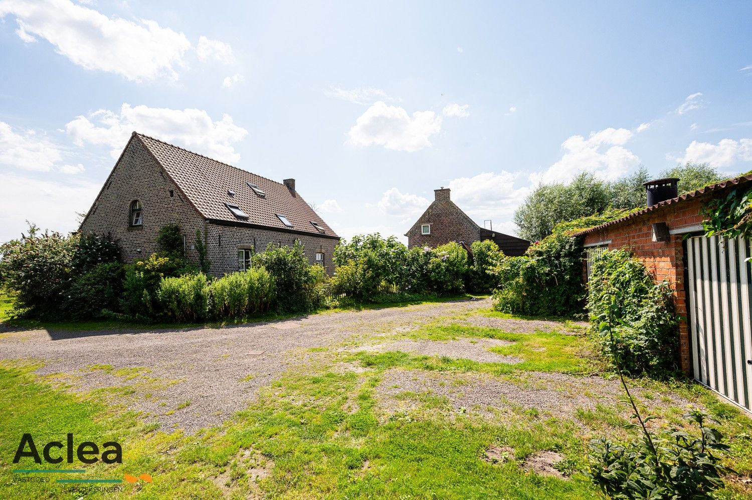 Unieke hoeve aan de Molenkreek in Sint-Margriete met vakantiewoningen en schuur foto 10