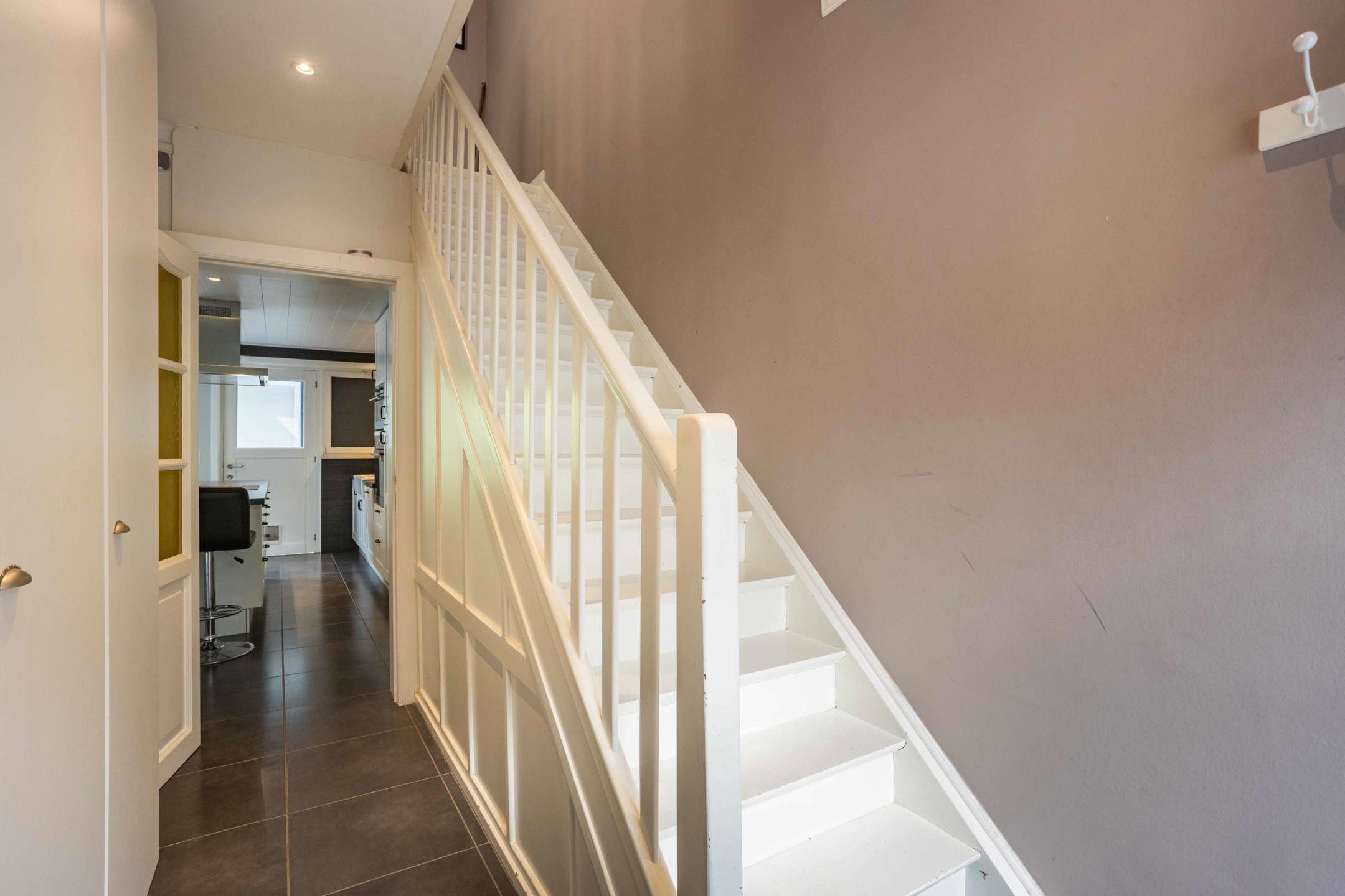 Moderne woning met veel licht en een sfeervol karakter foto 2