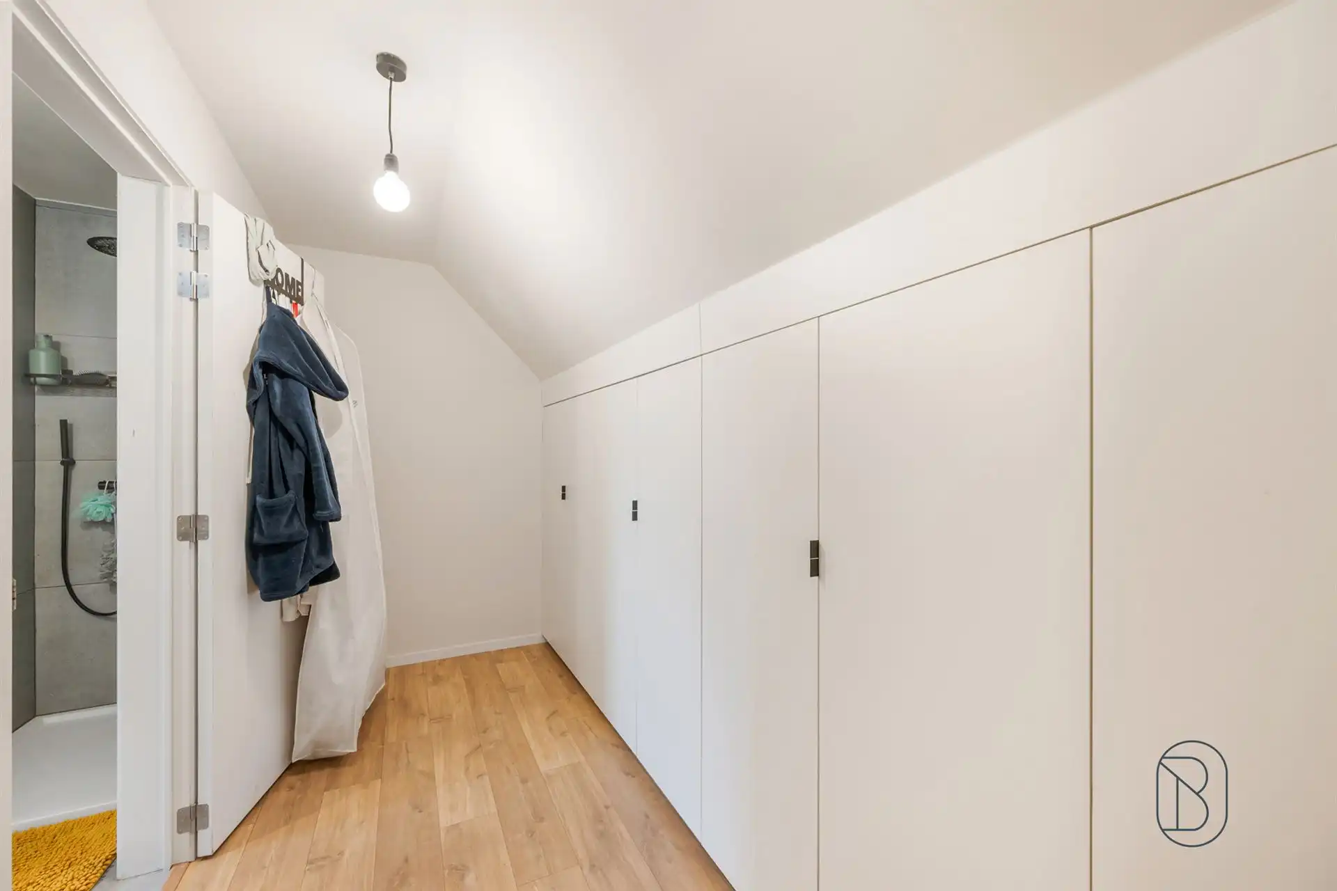 Stijlvolle nieuwbouwwoning met 3 slaapkamers, 2 badkamers en tuin Spiere foto 14