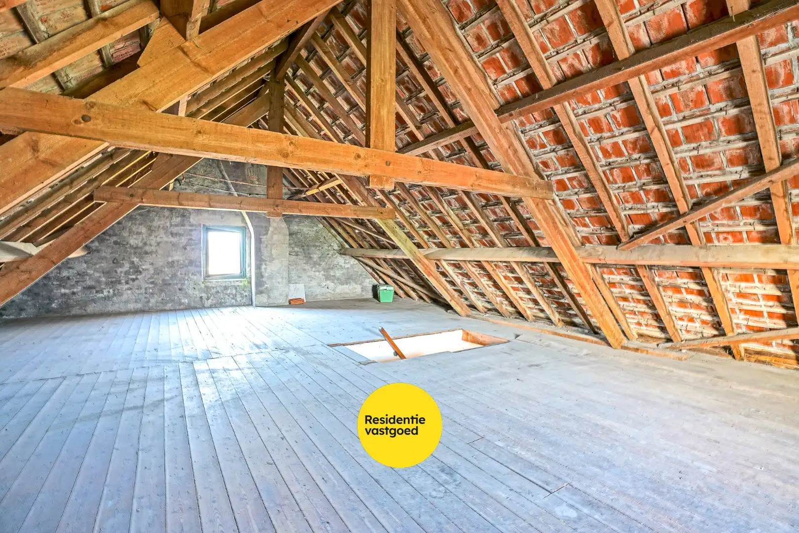 Te renoveren woning met 5 slaapkamers op 8.102 m²  te Diksmuide! foto 10