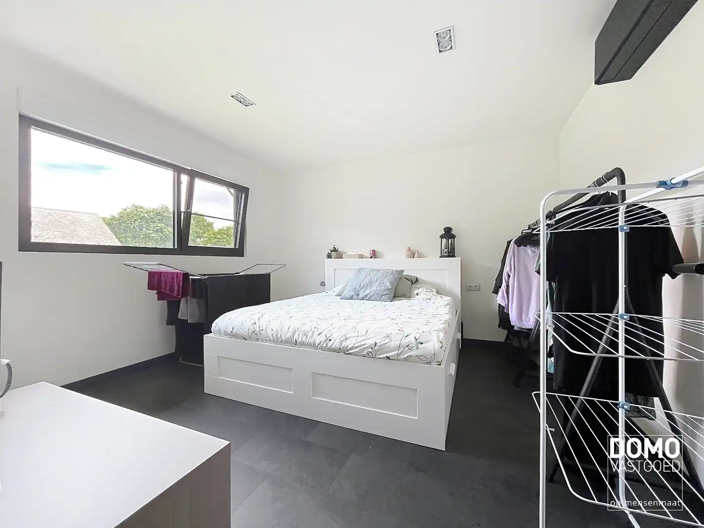 Ruime gezinswoning met 3 slaapkamers en mooie tuin foto 9